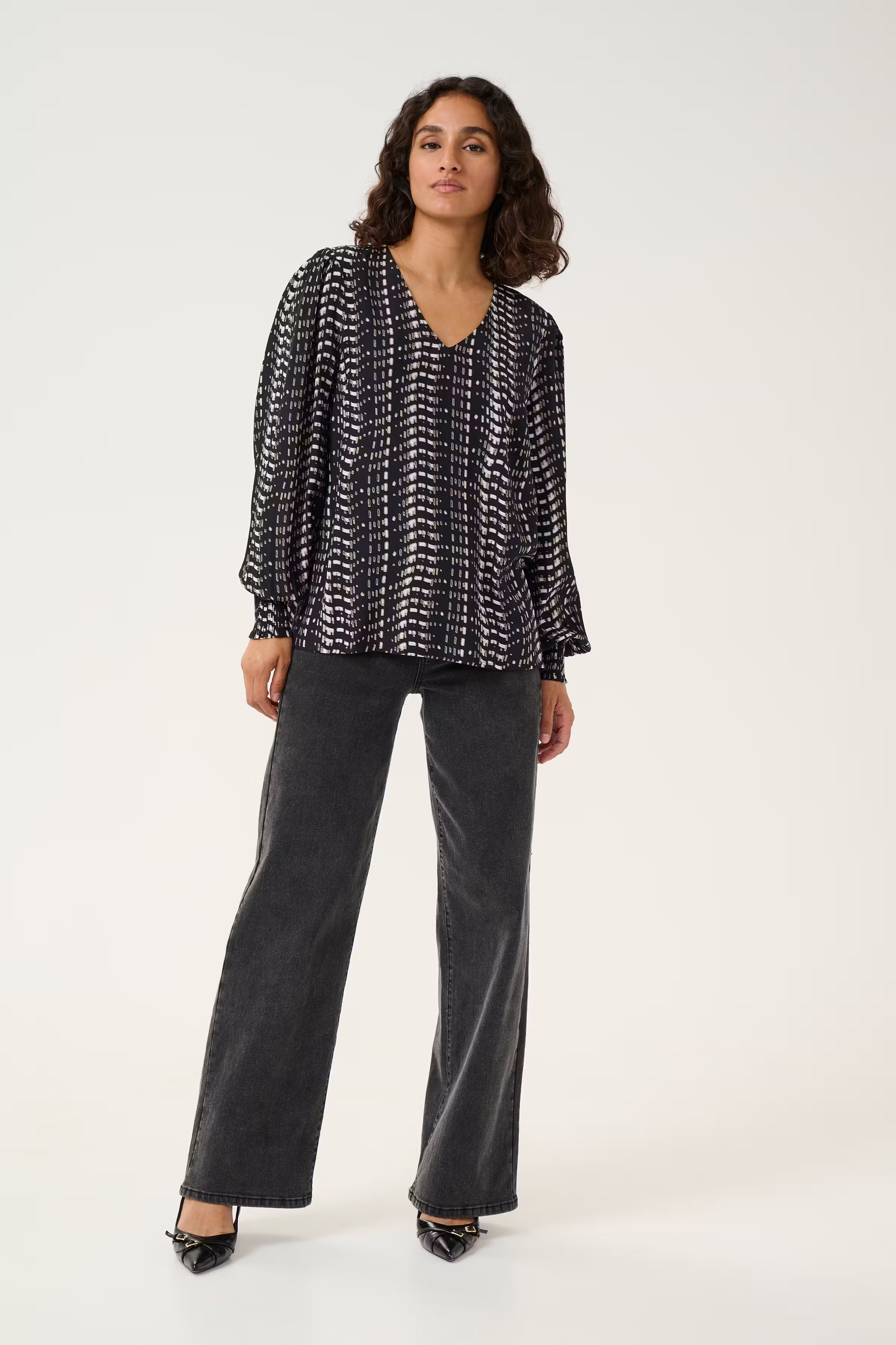 KAalice Bluse LOOKBOOK FRONT 10509405-106972