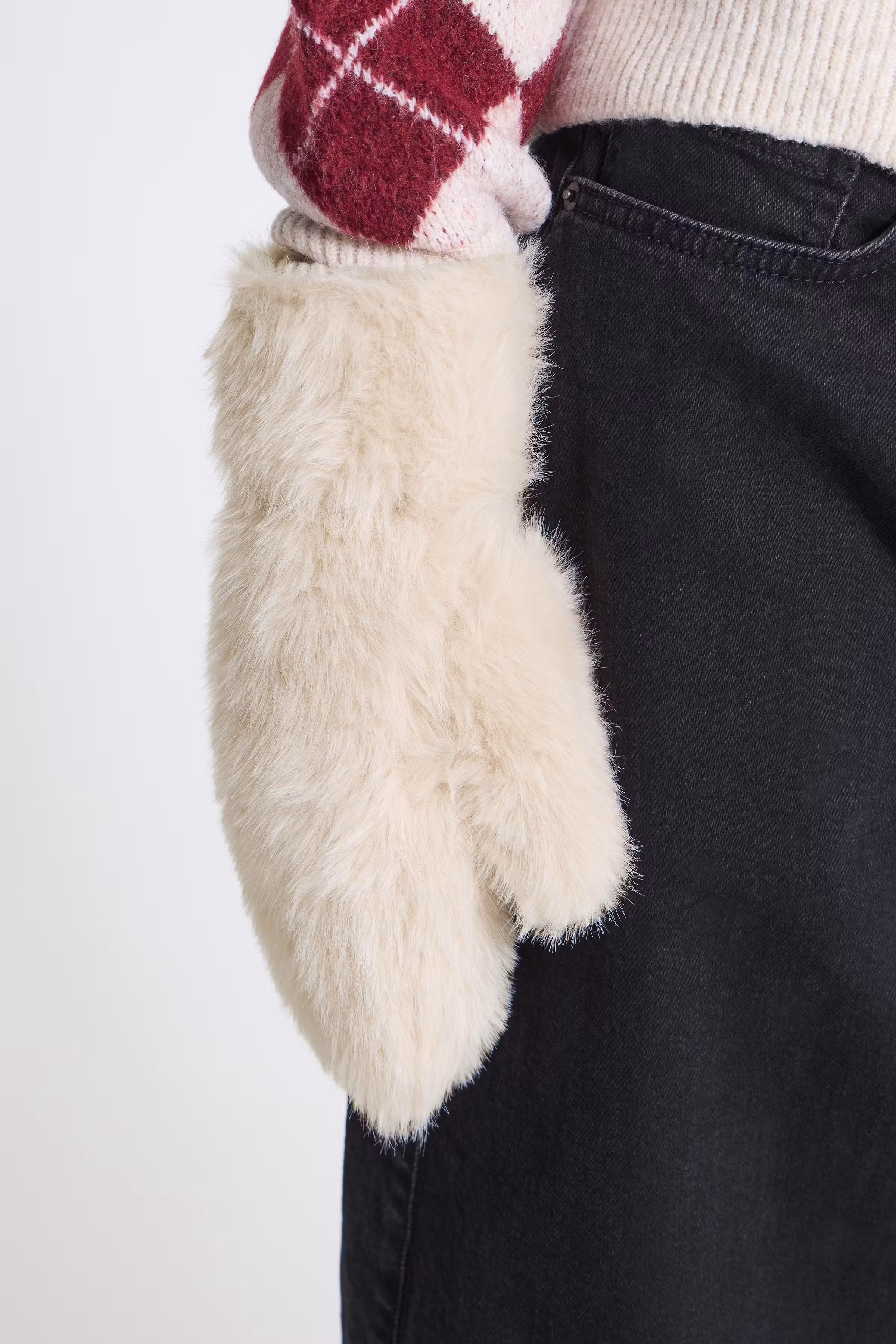 IAEBNA Hansker LOOKBOOK FRONT 20126778-130401