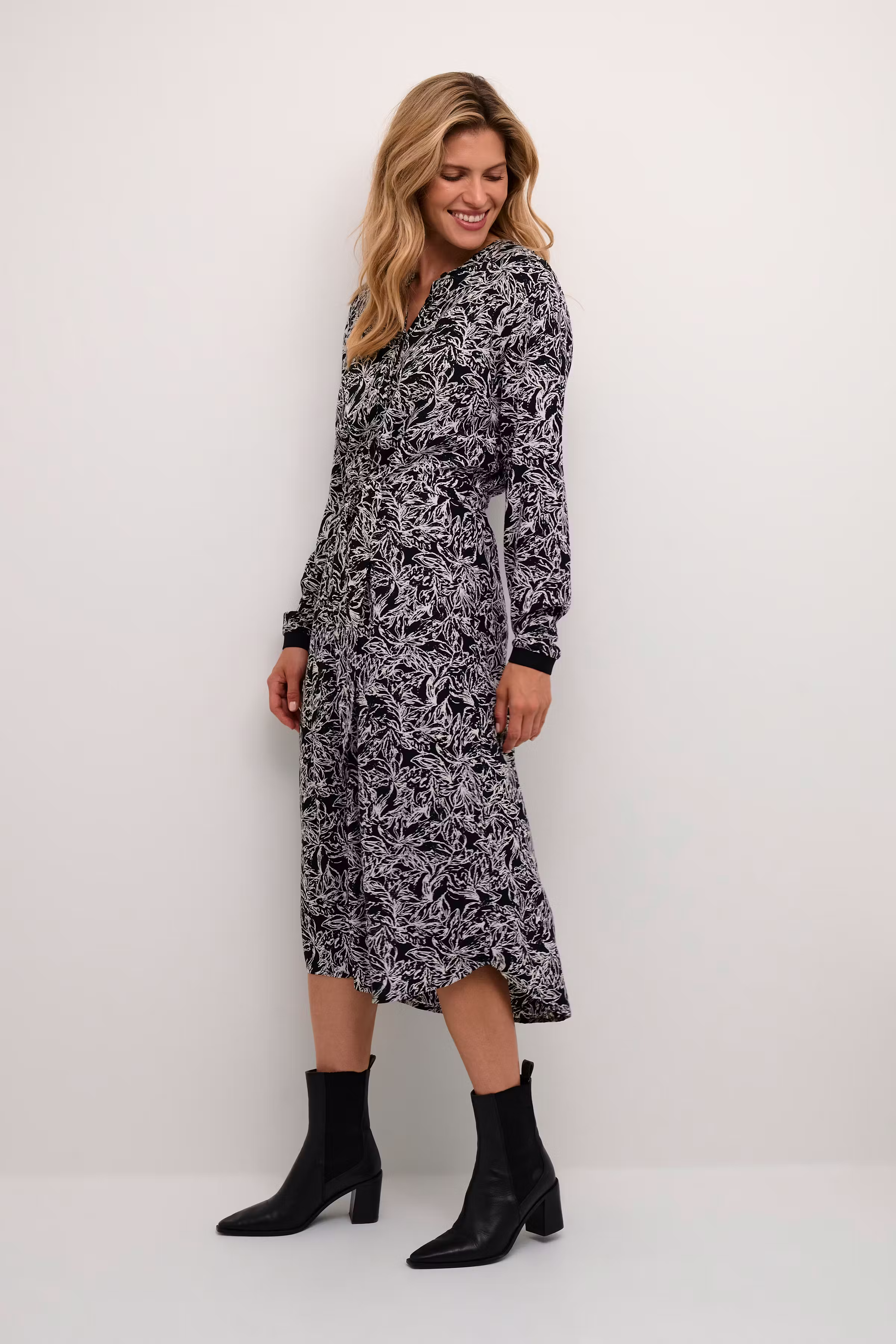 BPwilla Kleid LOOKBOOK FRONT 10590566-105135B