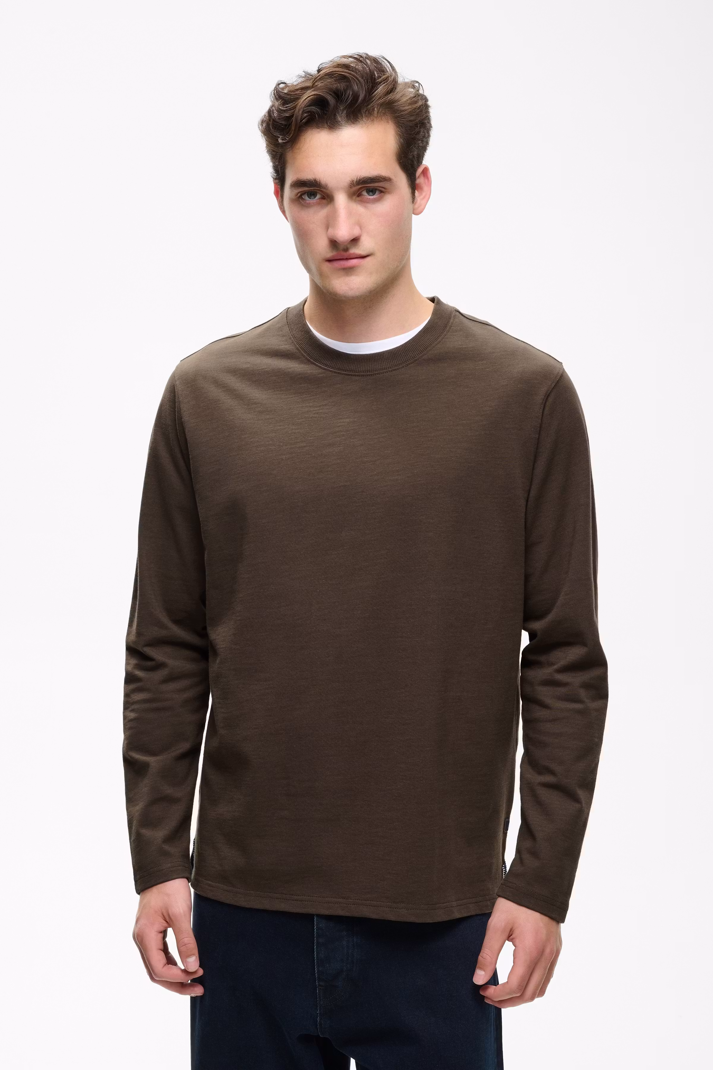 MAkai T-shirt LOOKBOOK FRONT 30208868-190812