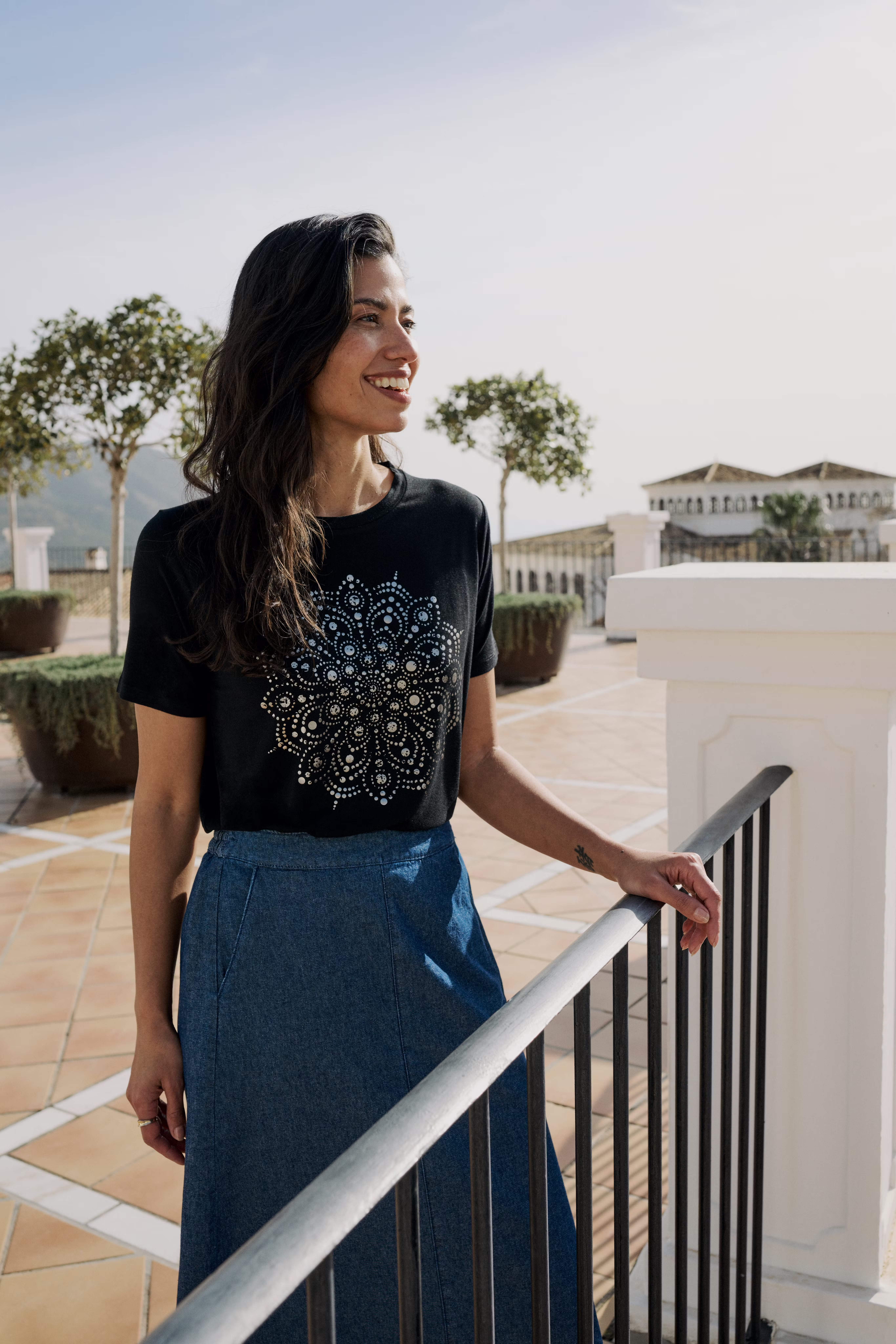 BPhanna T-shirt LOCATION NONE 10590873-100121B