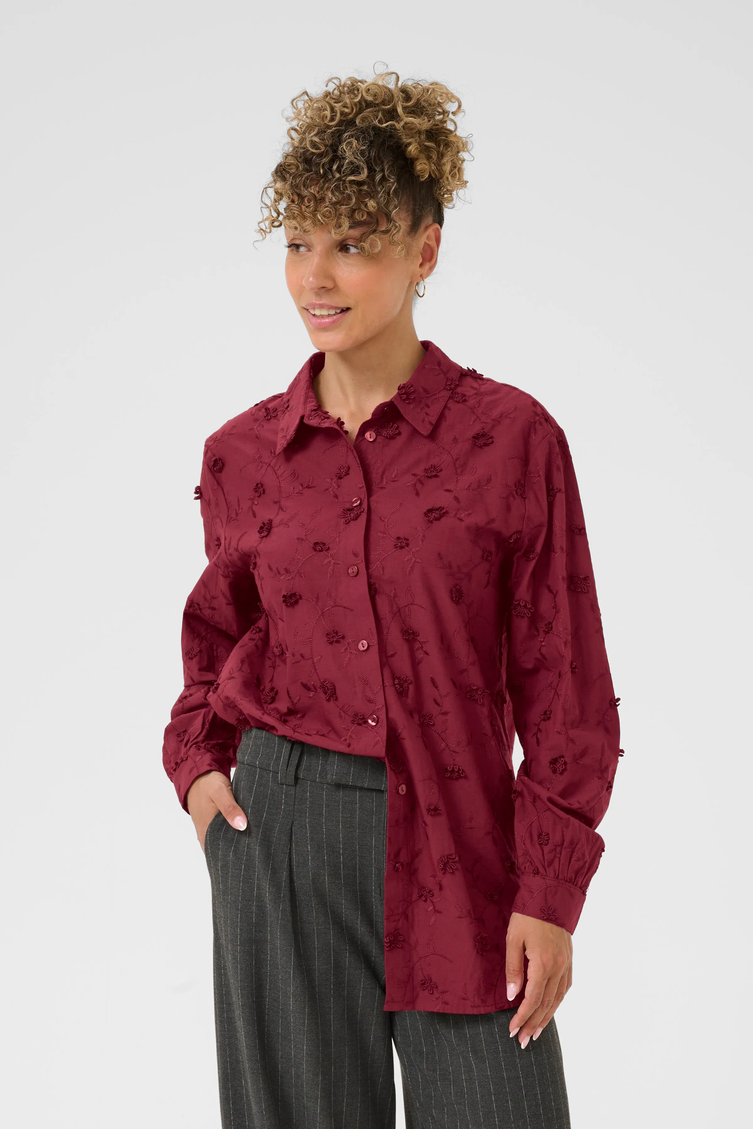 CROlivia Shirt LOOKBOOK FRONT 10614501-191522