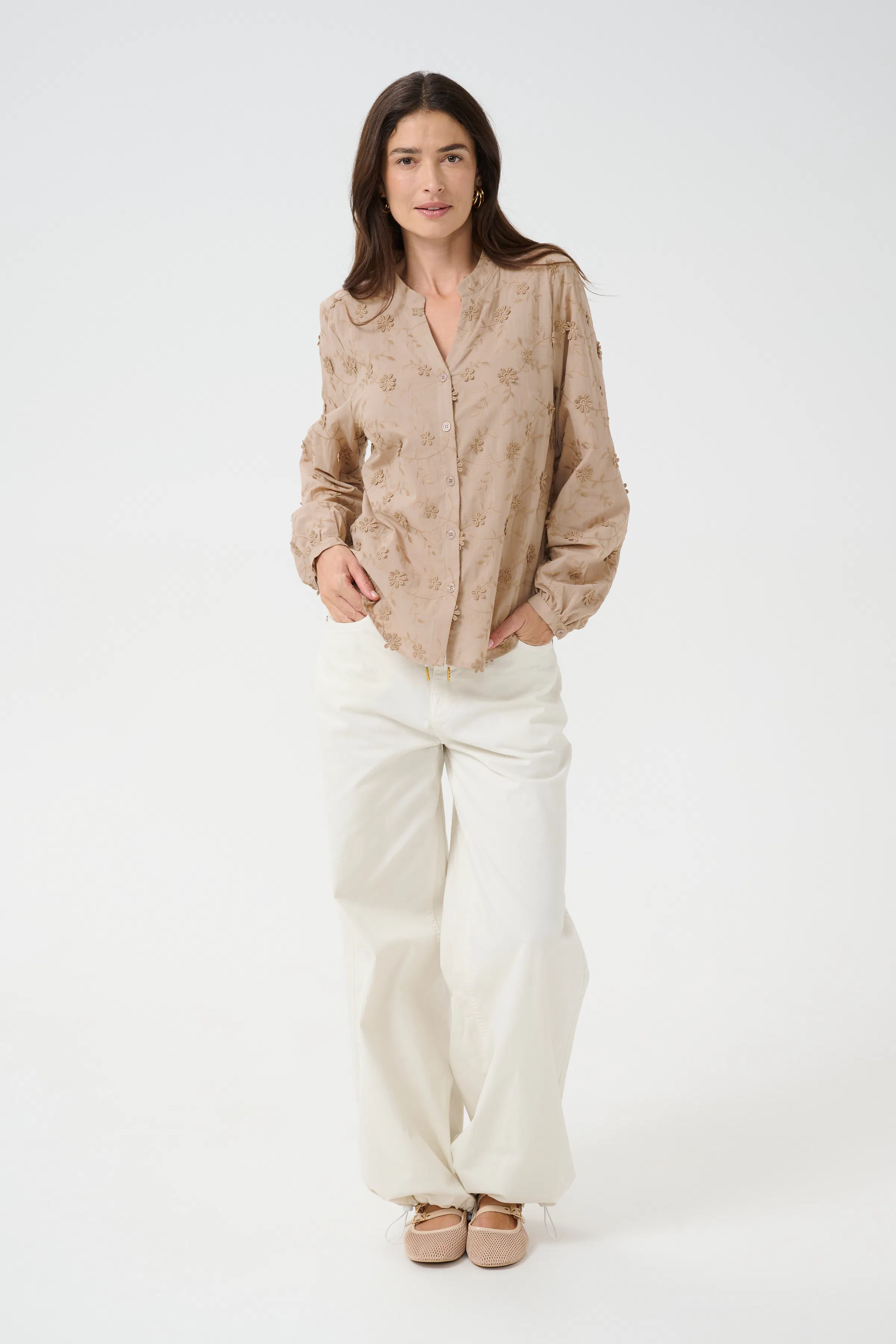 CROlivia Shirt LOOKBOOK FRONT 10613317-161106