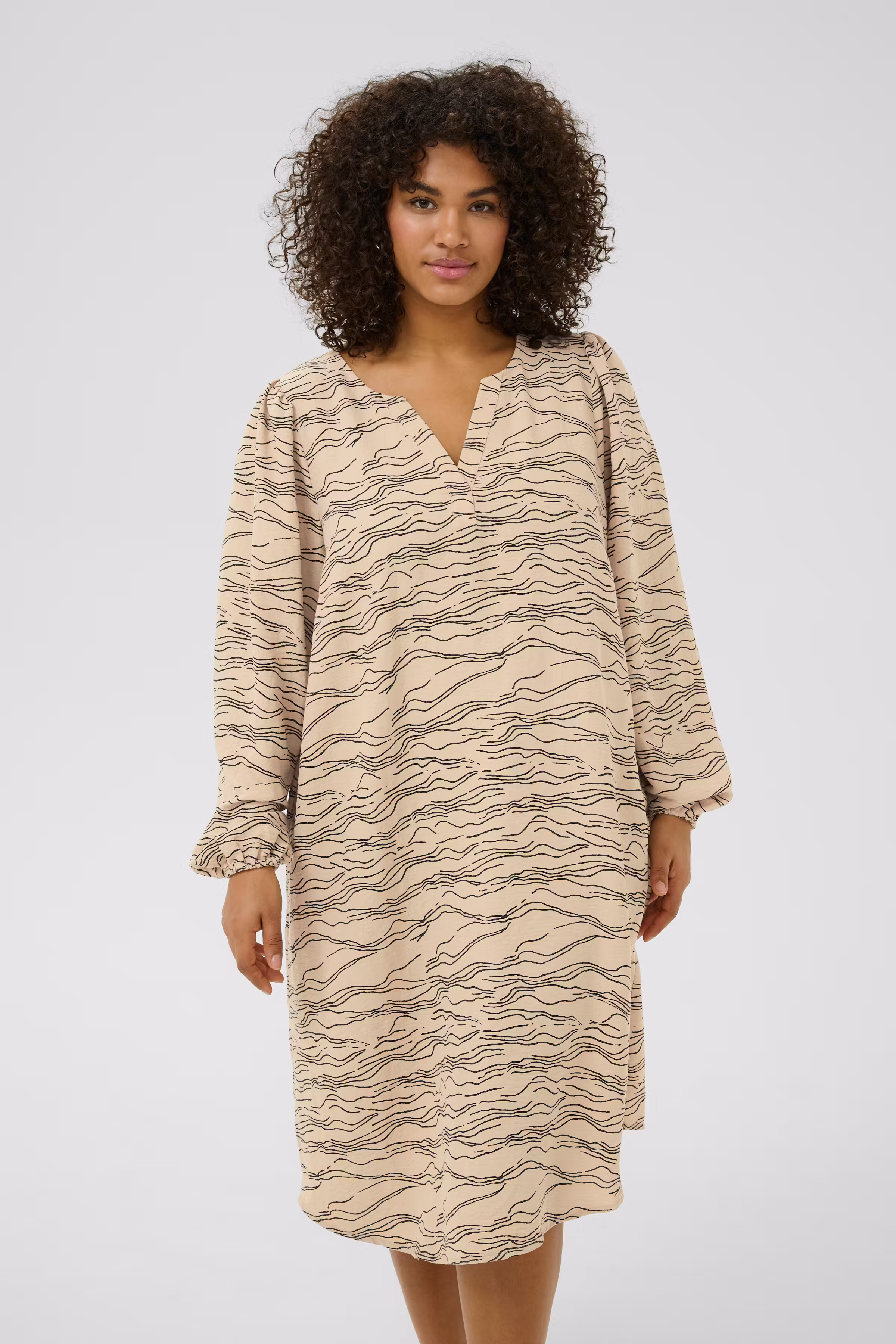 KCnika Bluse LOOKBOOK FRONT 10583583-108183