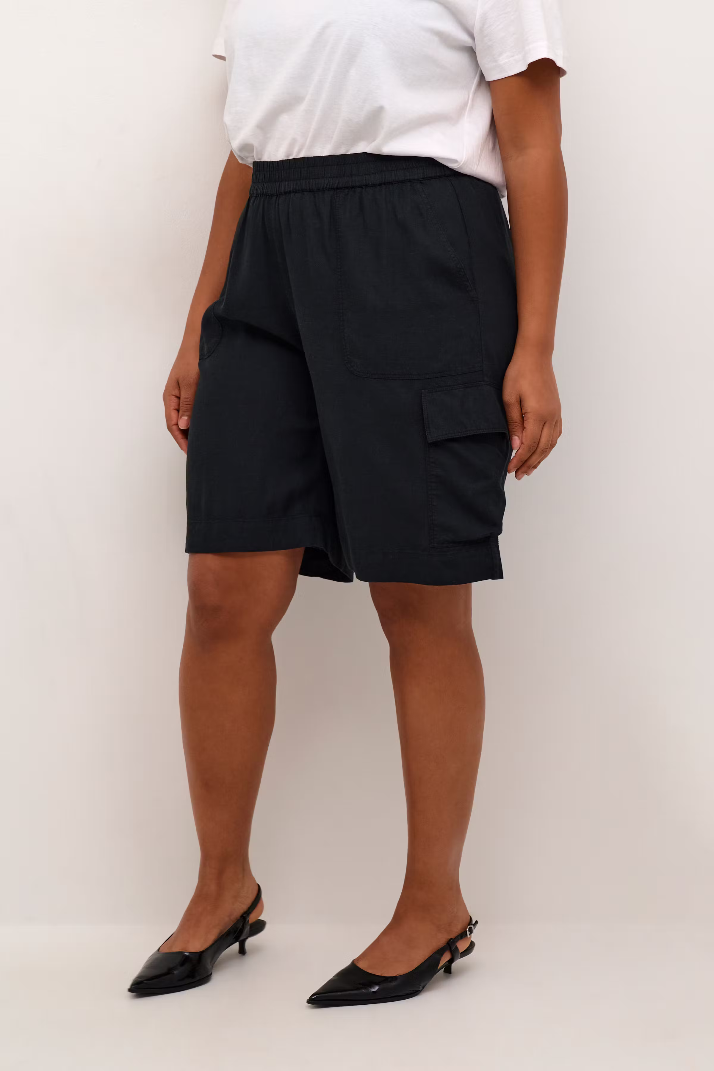 KCmille Linen Shorts LOOKBOOK FRONT 10582217-100121