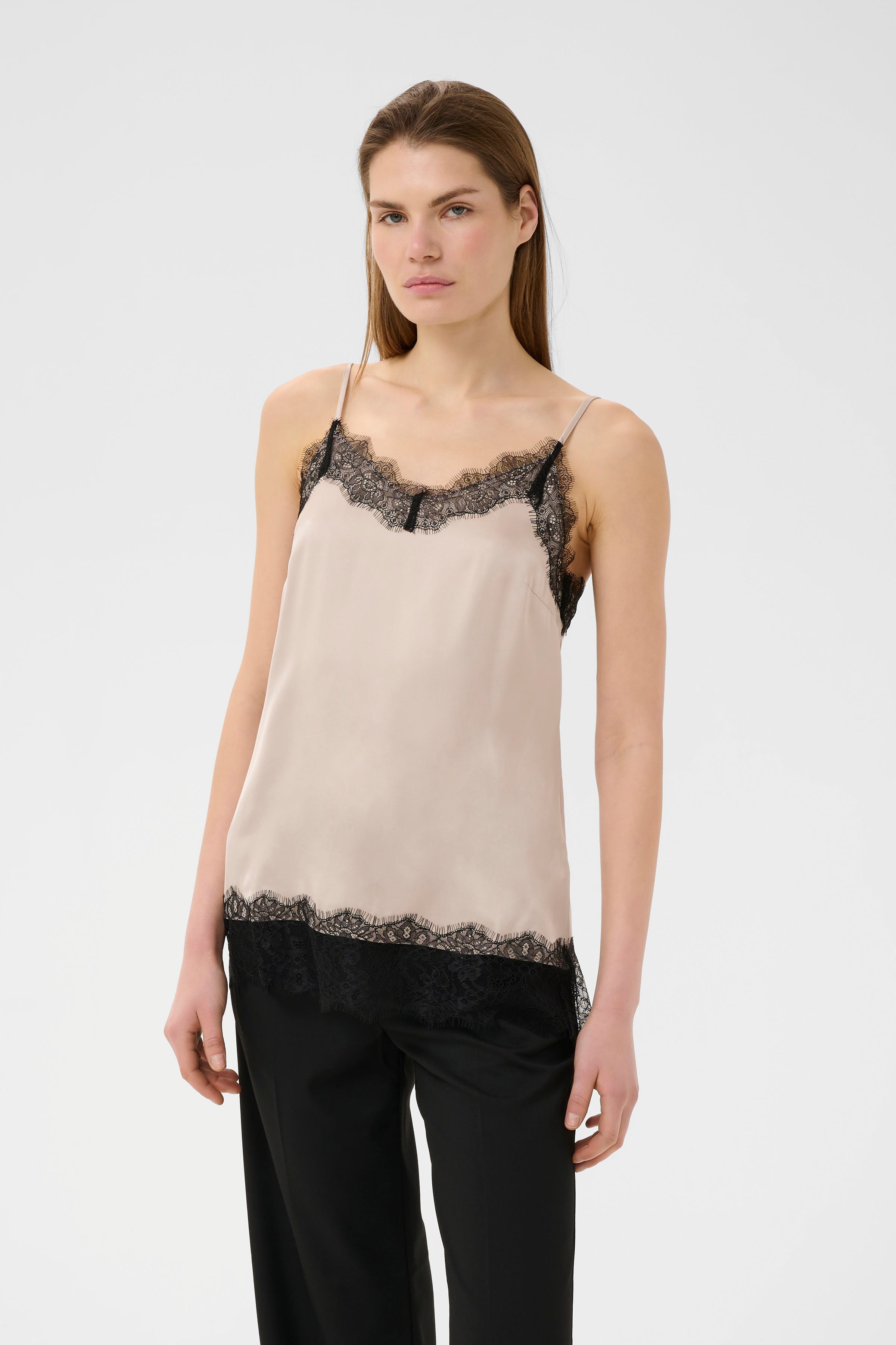 BallaIW Top LOOKBOOK FRONT 30111275-303115