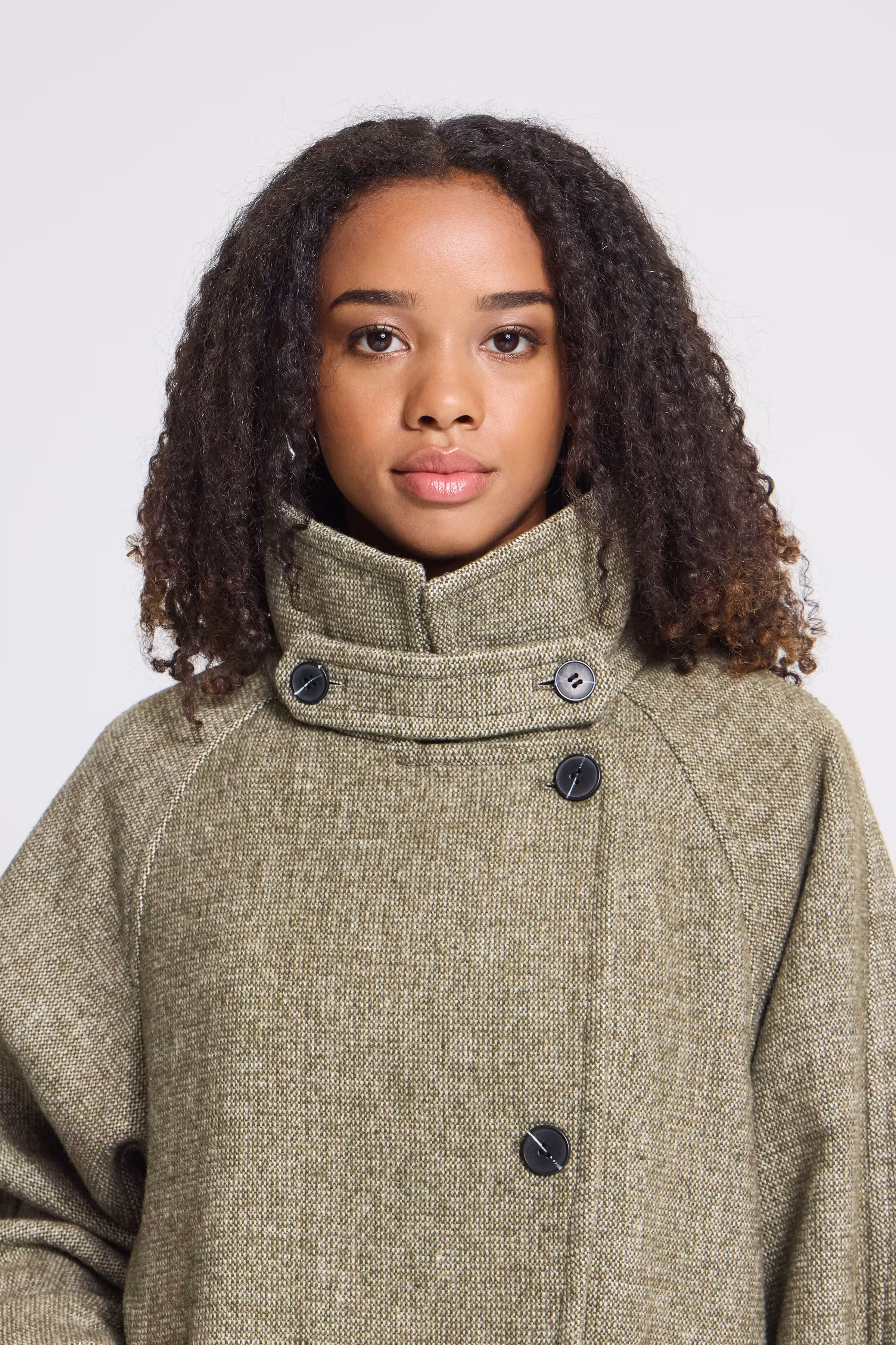 IHGAZIVA Outerwear LOOKBOOK DETAIL 20121199-1705171