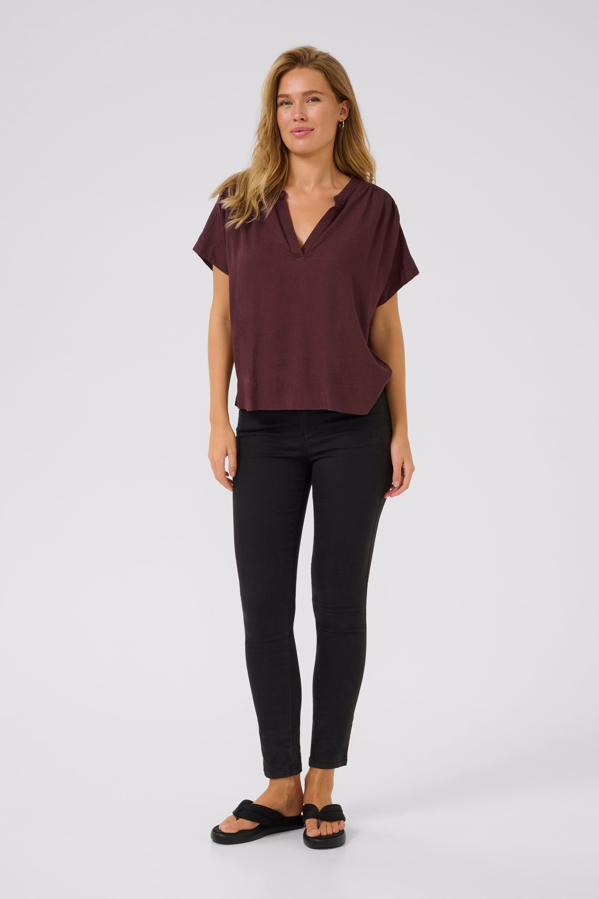 KAmilia Linne Top LOOKBOOK FRONT 10509670-191619