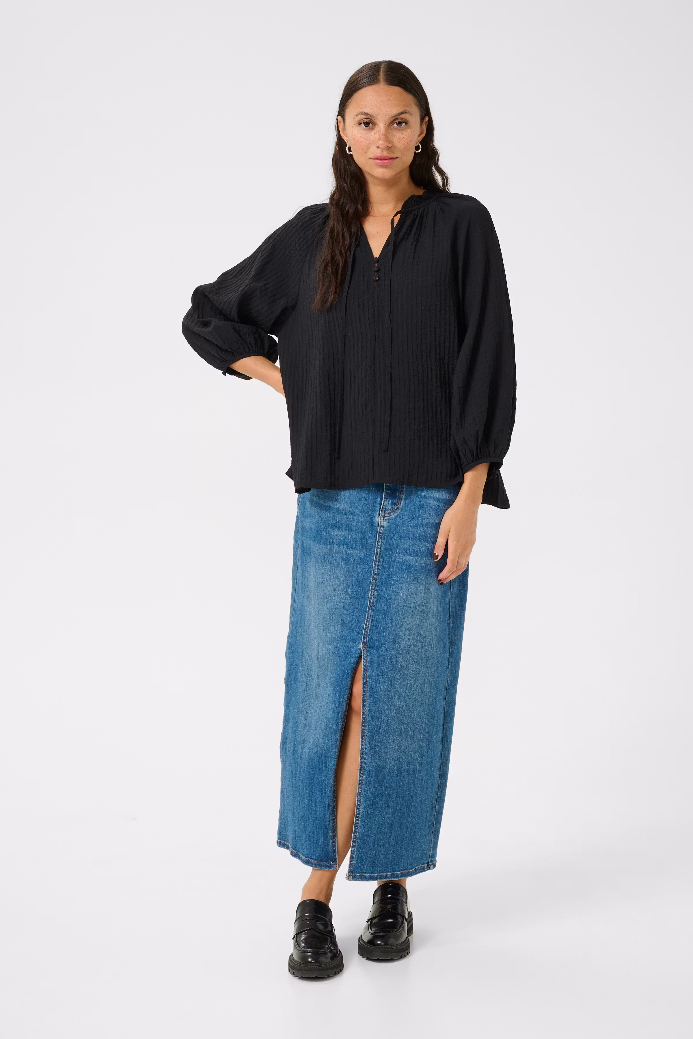 KAlianna Bluse LOOKBOOK FRONT 10509400-100121