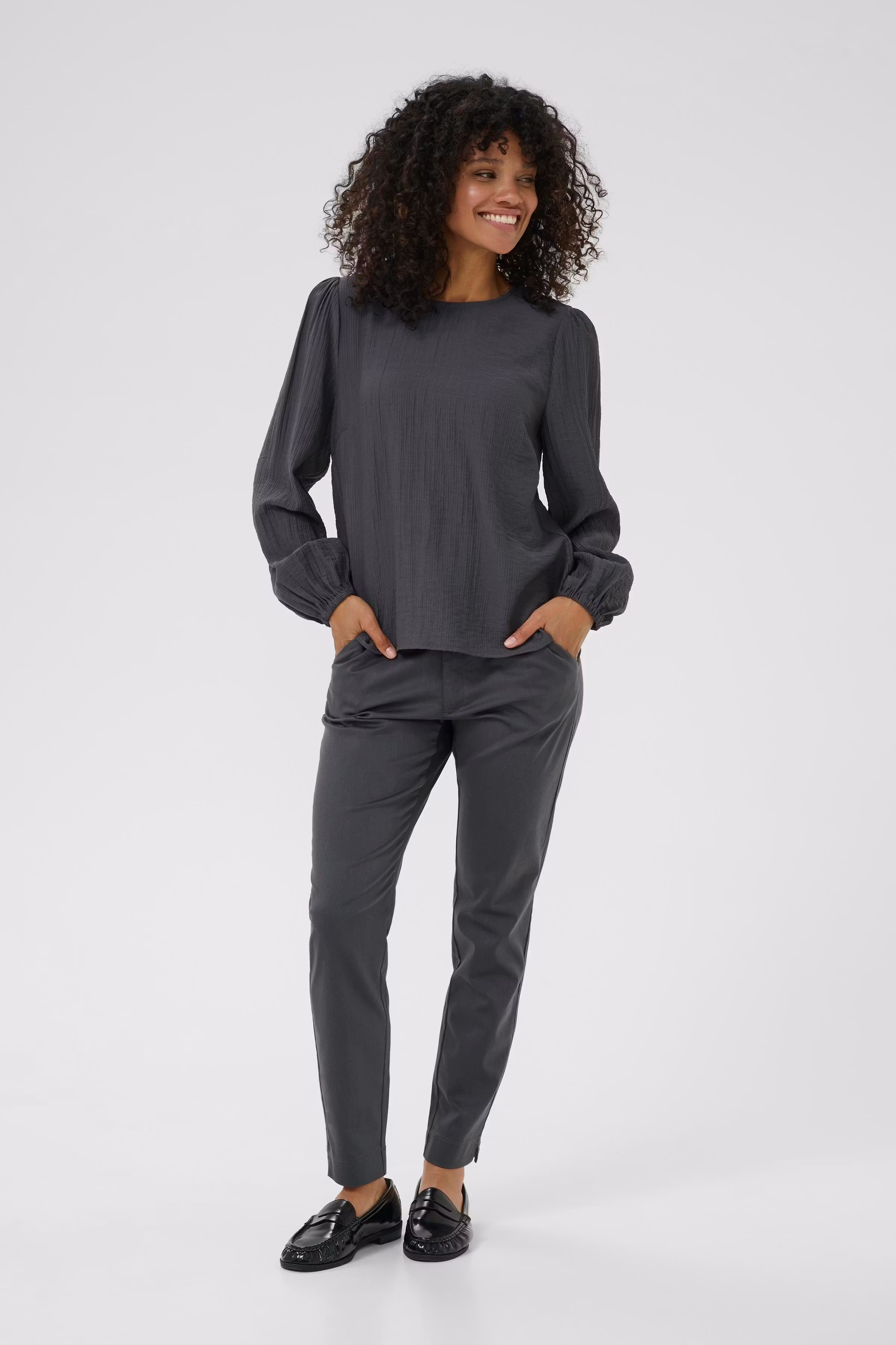 KAvivy Blouse LOOKBOOK FRONT 10510698-190205