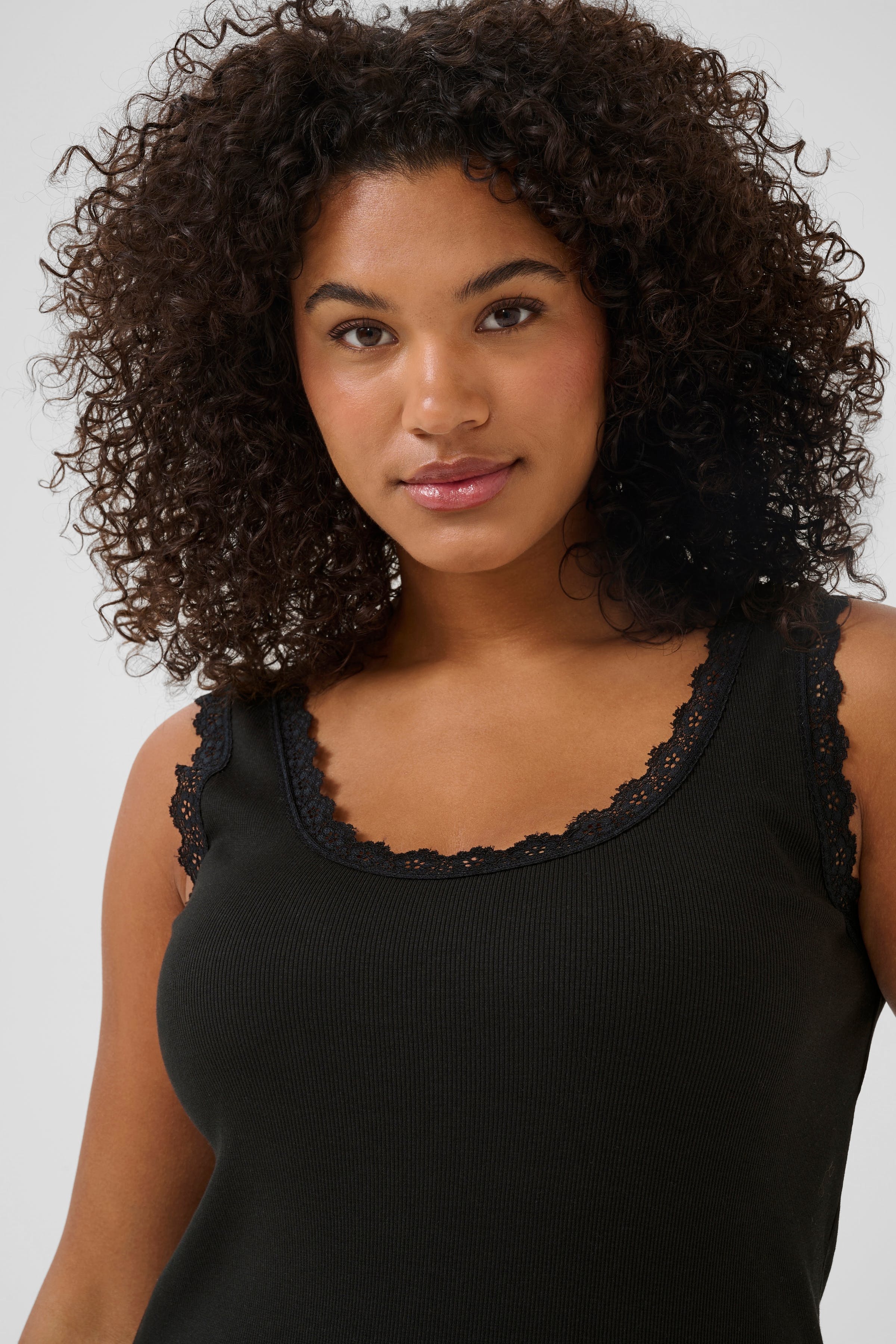 KCbritt T-shirt LOOKBOOK DETAIL 10583766-100121