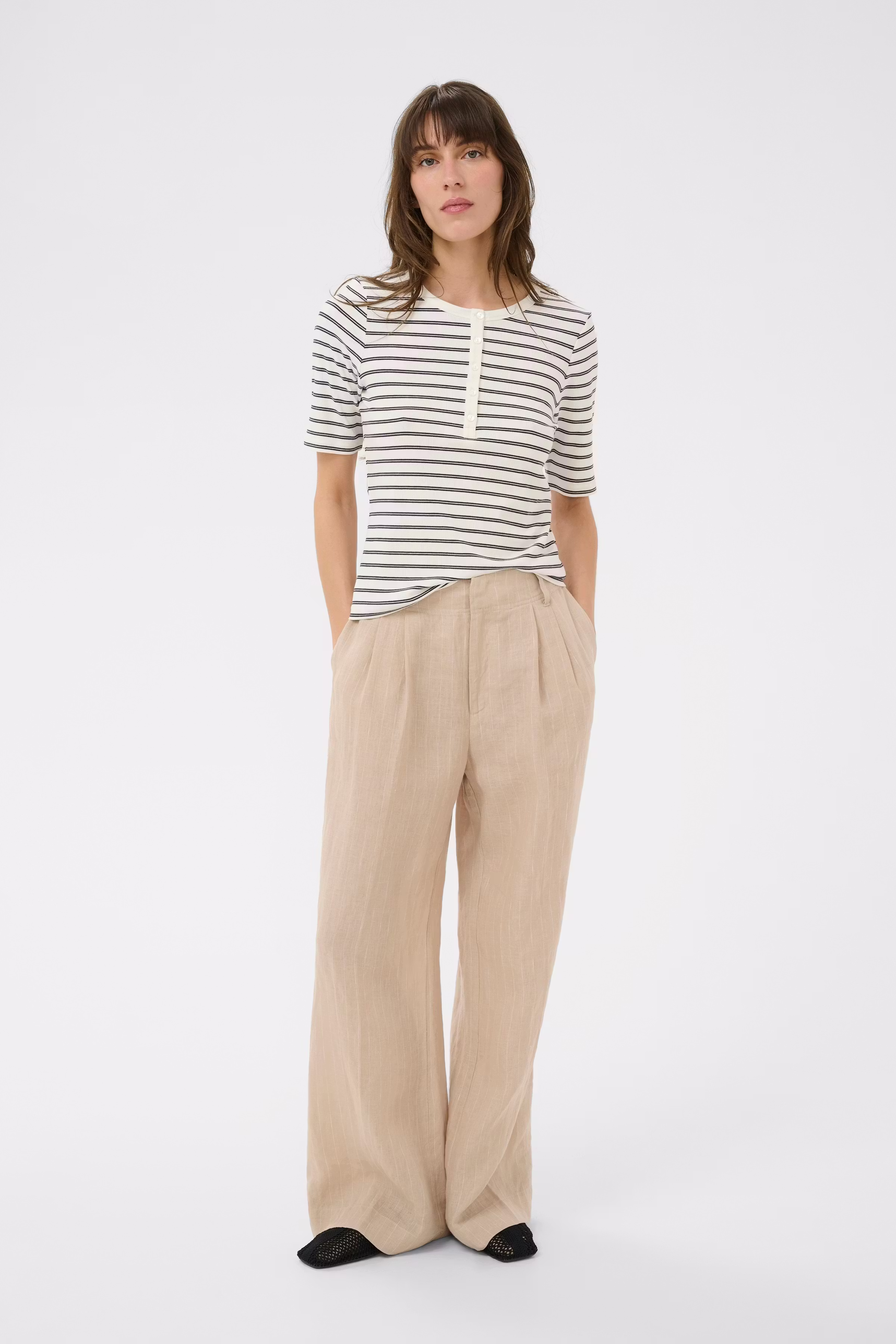 AngelinaPW T-shirt LOOKBOOK FRONT 30310488-304795