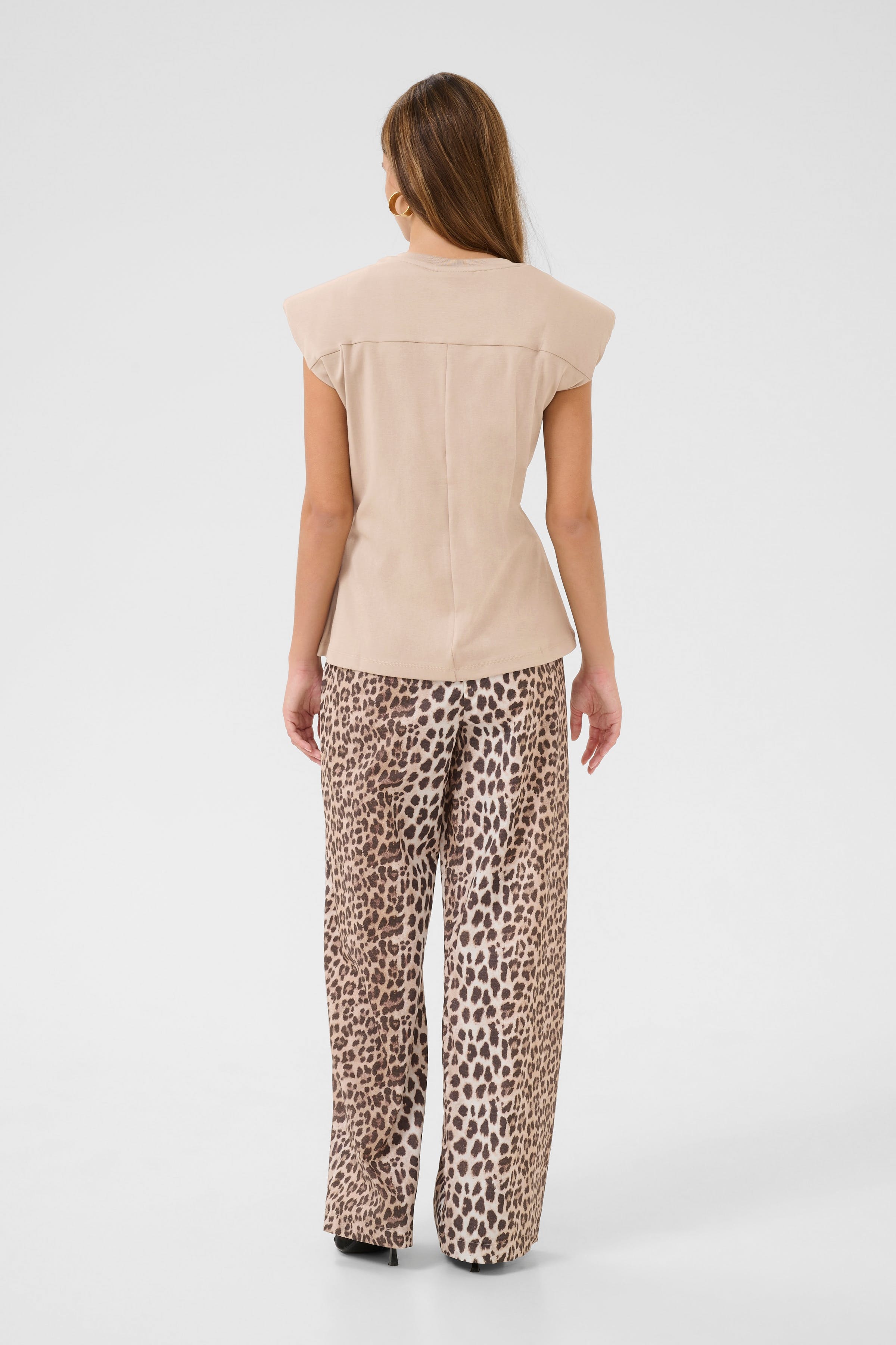 KBRenee T-shirt LOOKBOOK BACK 10105354-160906