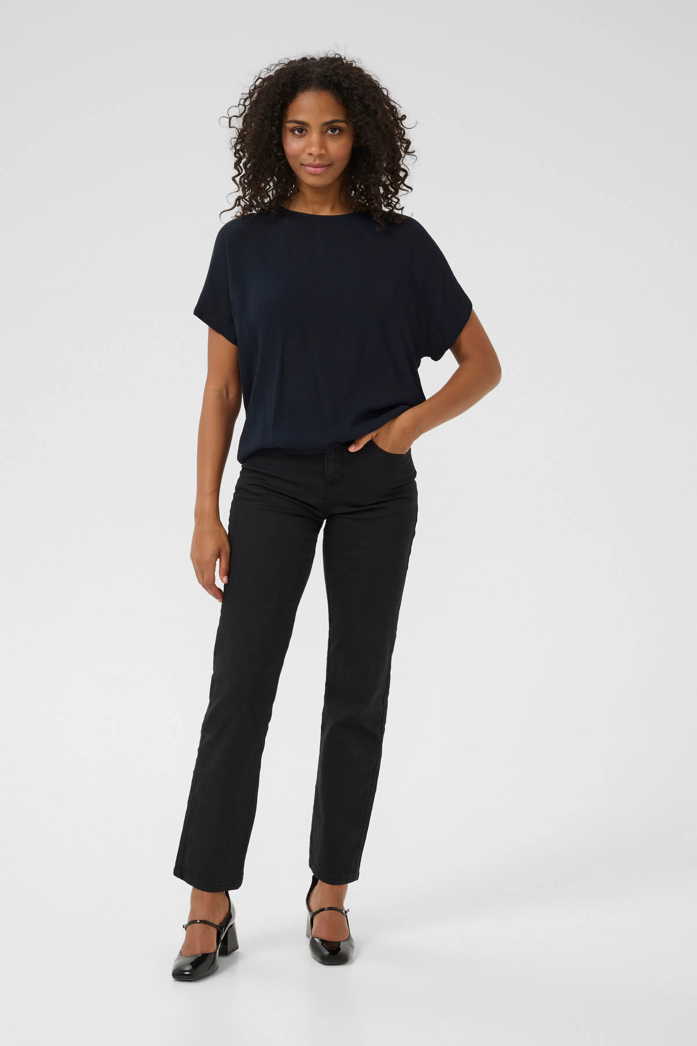 KAamber Bluse LOOKBOOK FRONT 10500781-52737