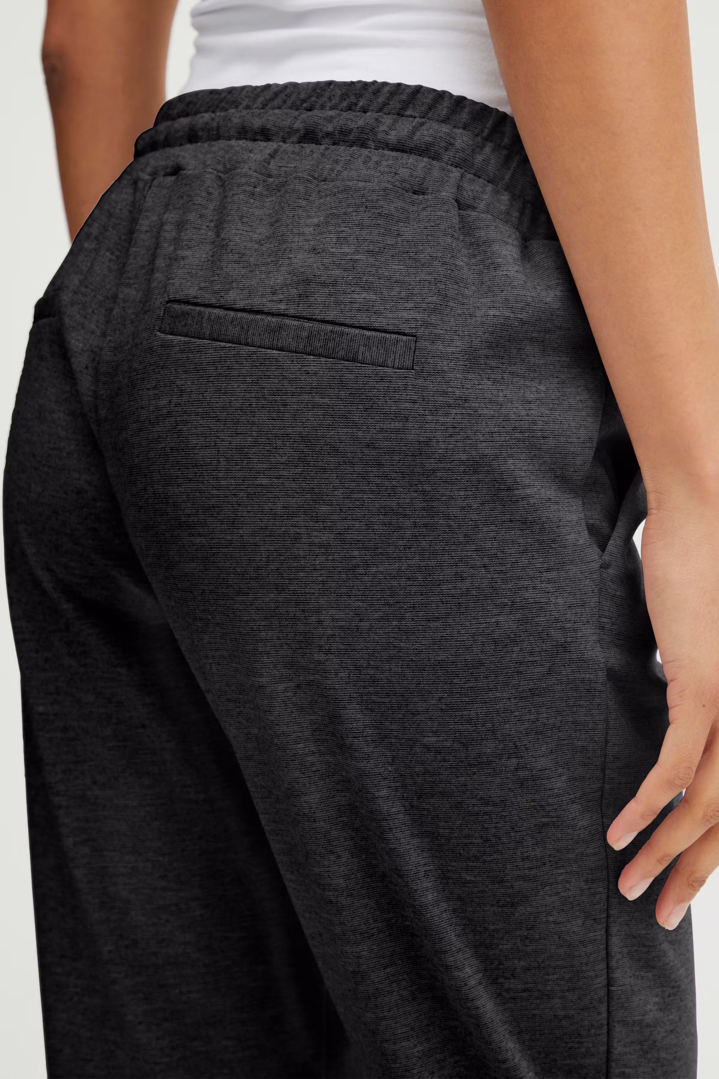 KateIH pants - CROPPED  LOOKBOOK DETAIL 20104757-10021