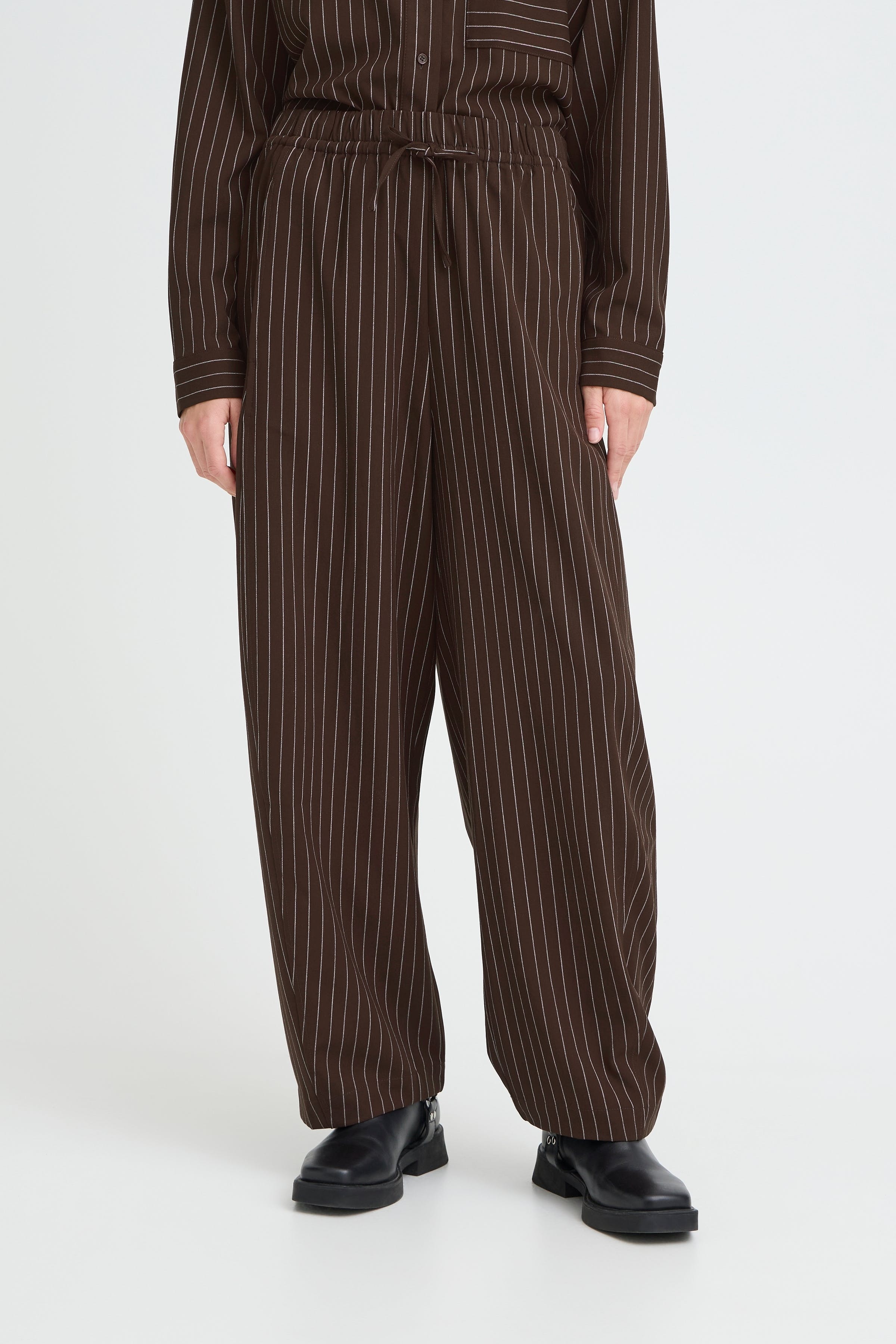 IXTRINE bukser LOOKBOOK FRONT 20123490-190915