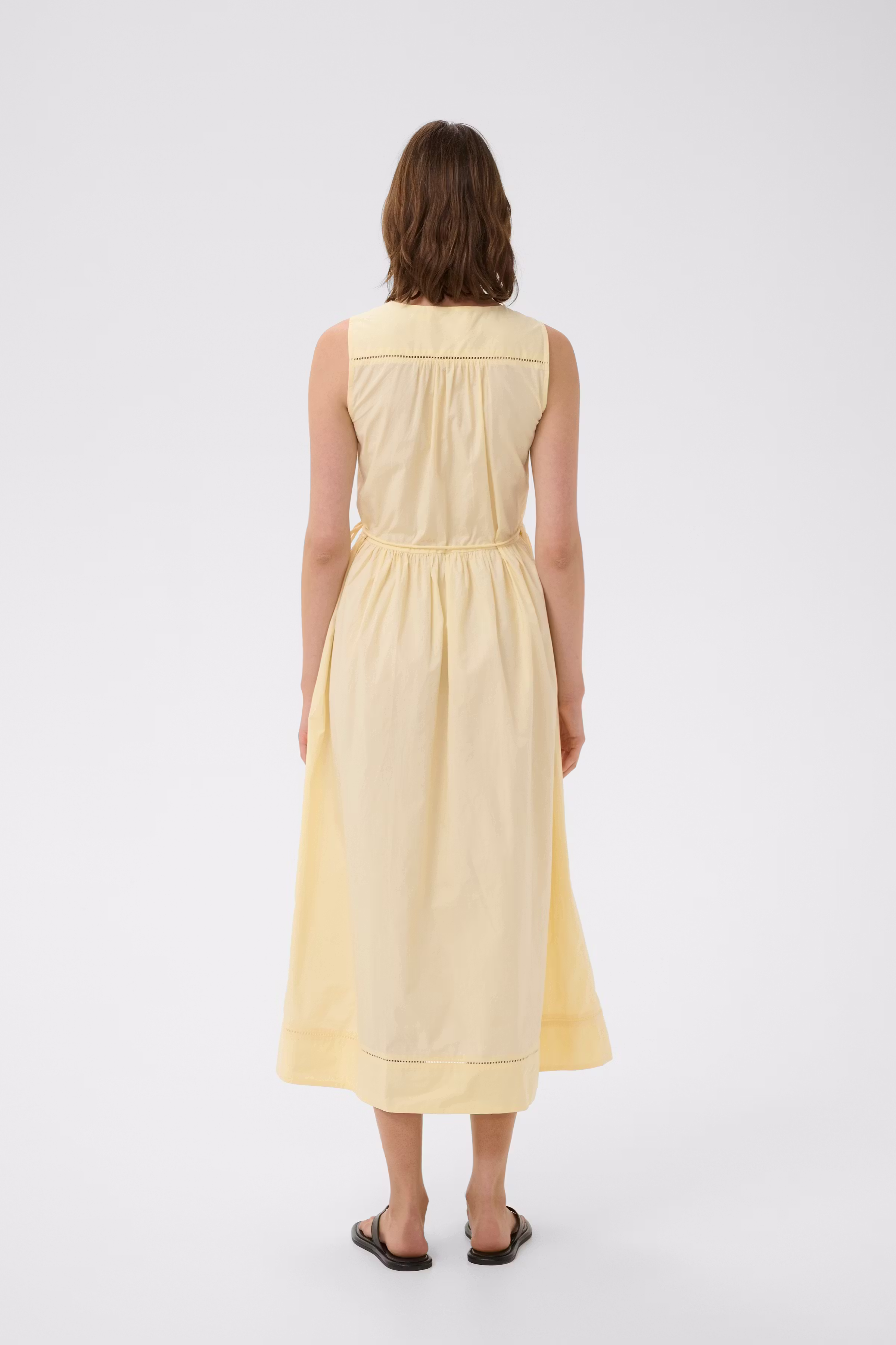 DaffodilIW Kleid LOOKBOOK BACK 30111263-110619