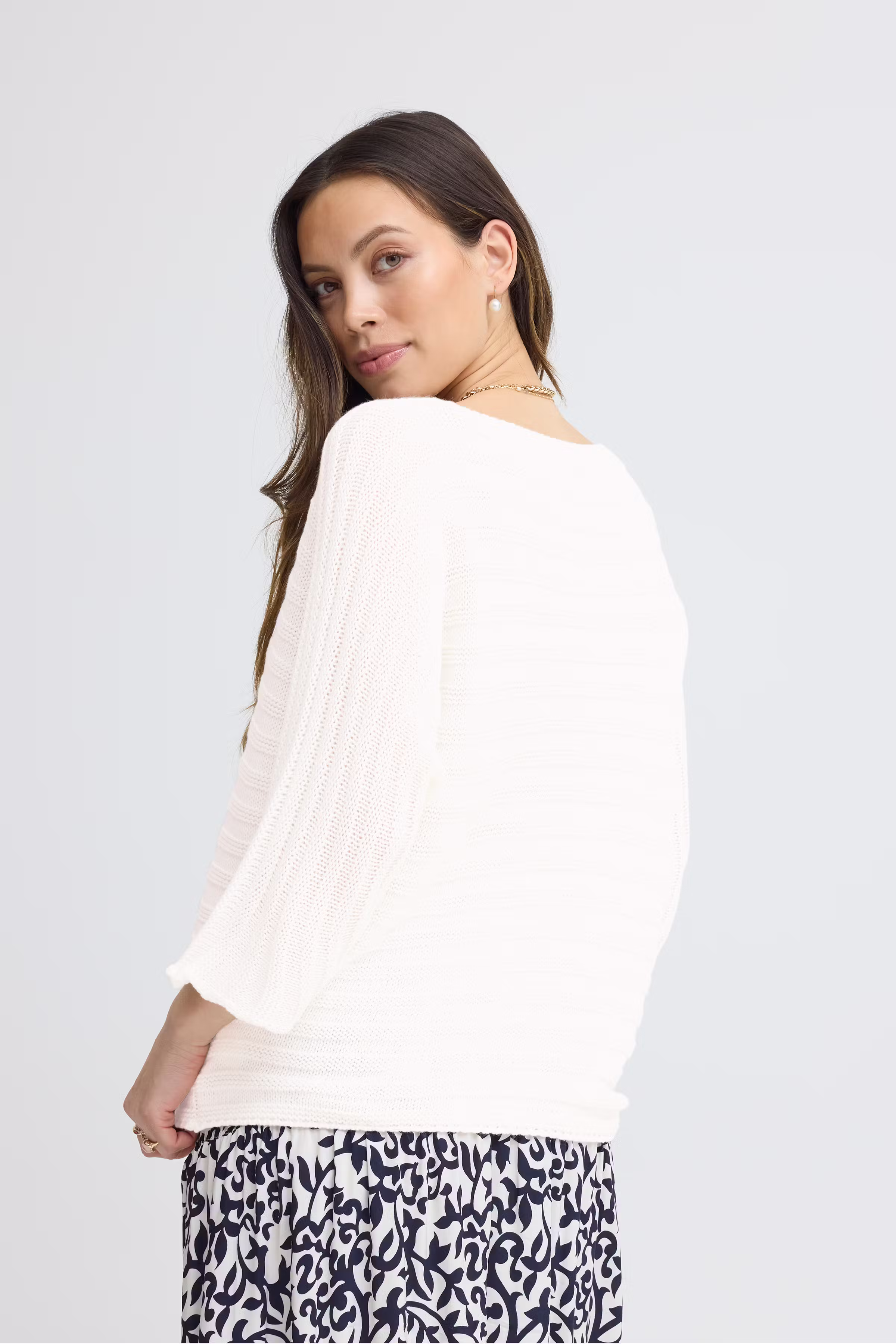 SBSANDRINA Pullover LOOKBOOK BACK 22100892-110105