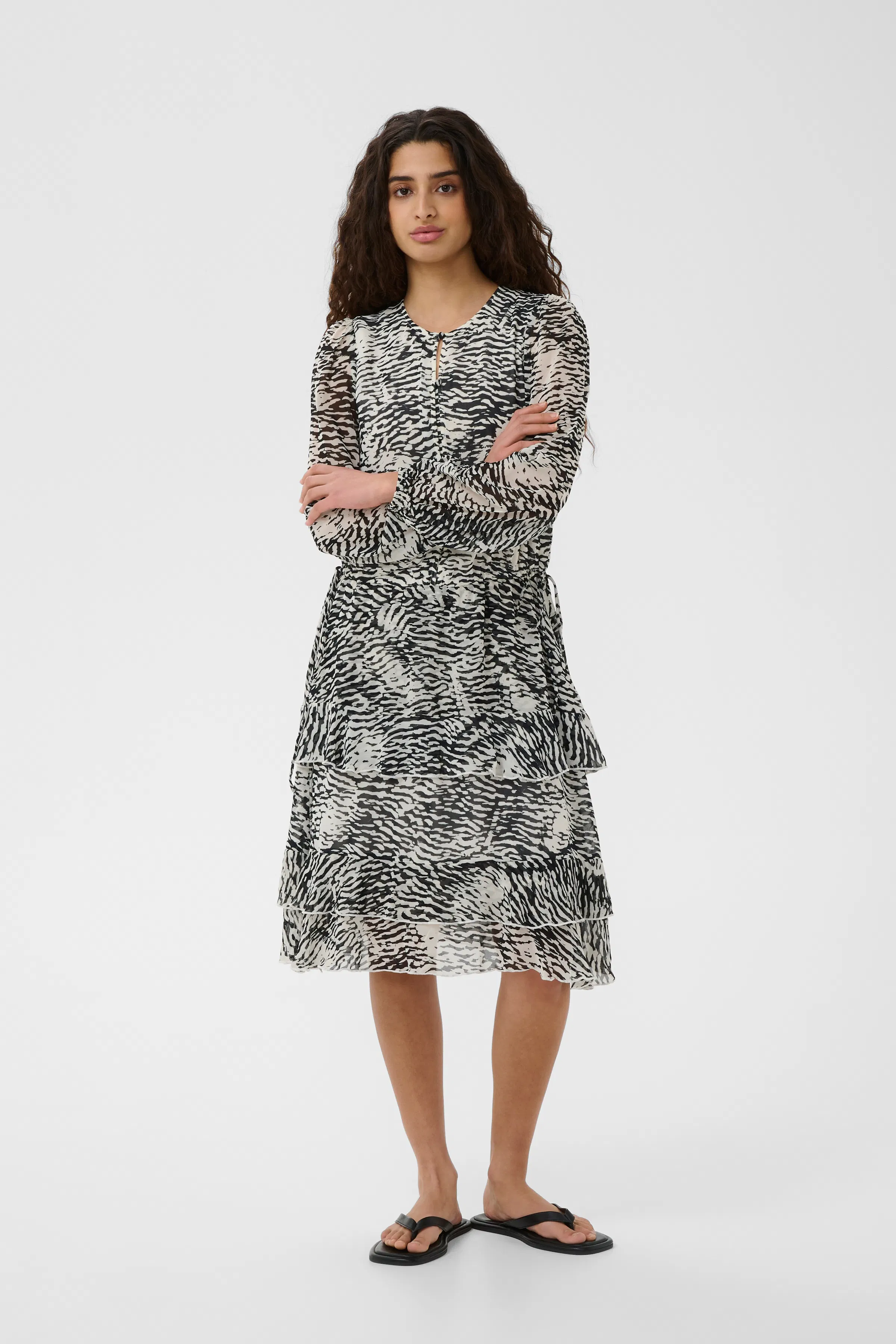 LYONIW Short Dress LOOKBOOK FRONT 30112347-900006528