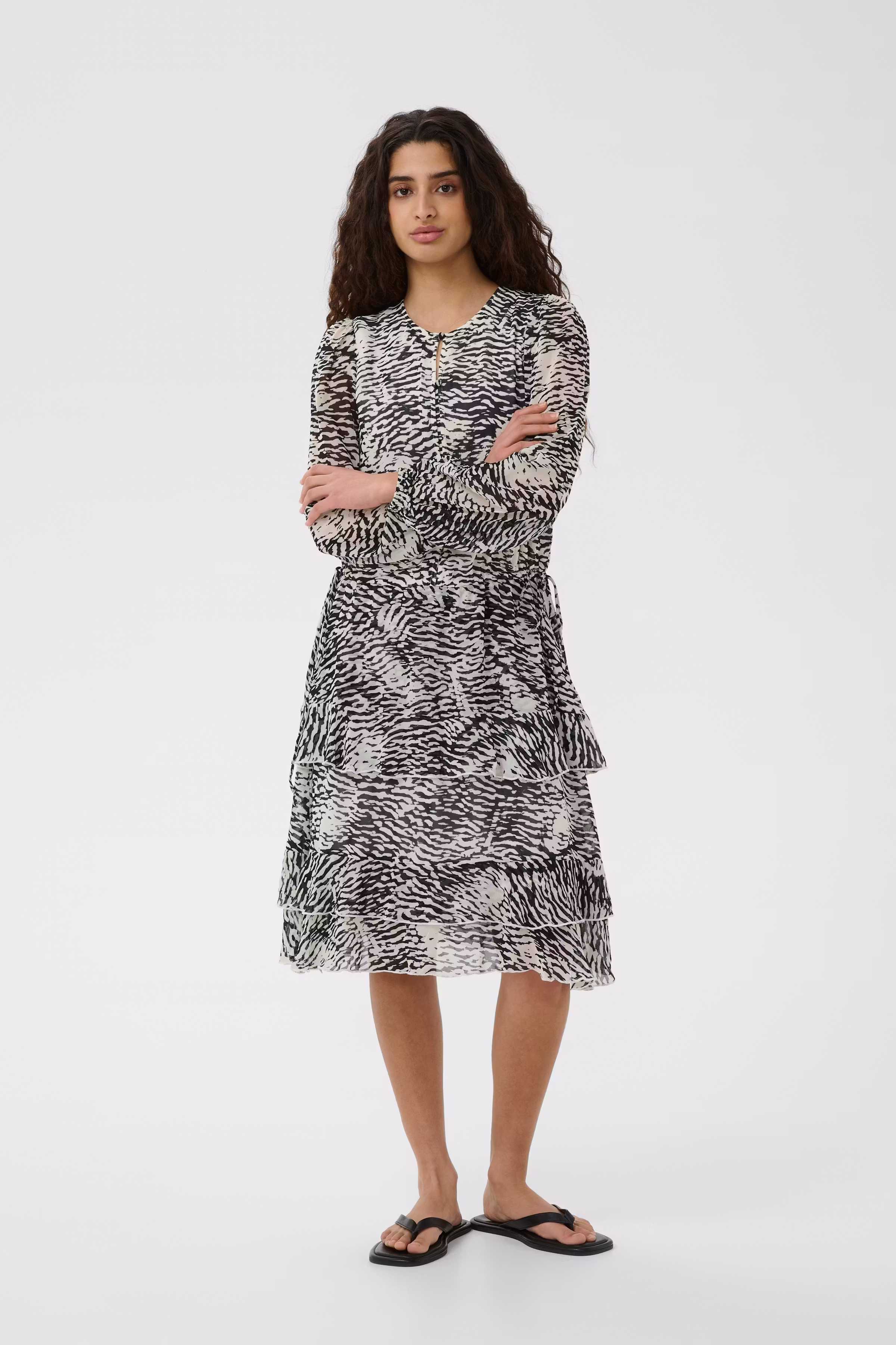 LYONIW Short Dress LOOKBOOK FRONT 30112347-900006528