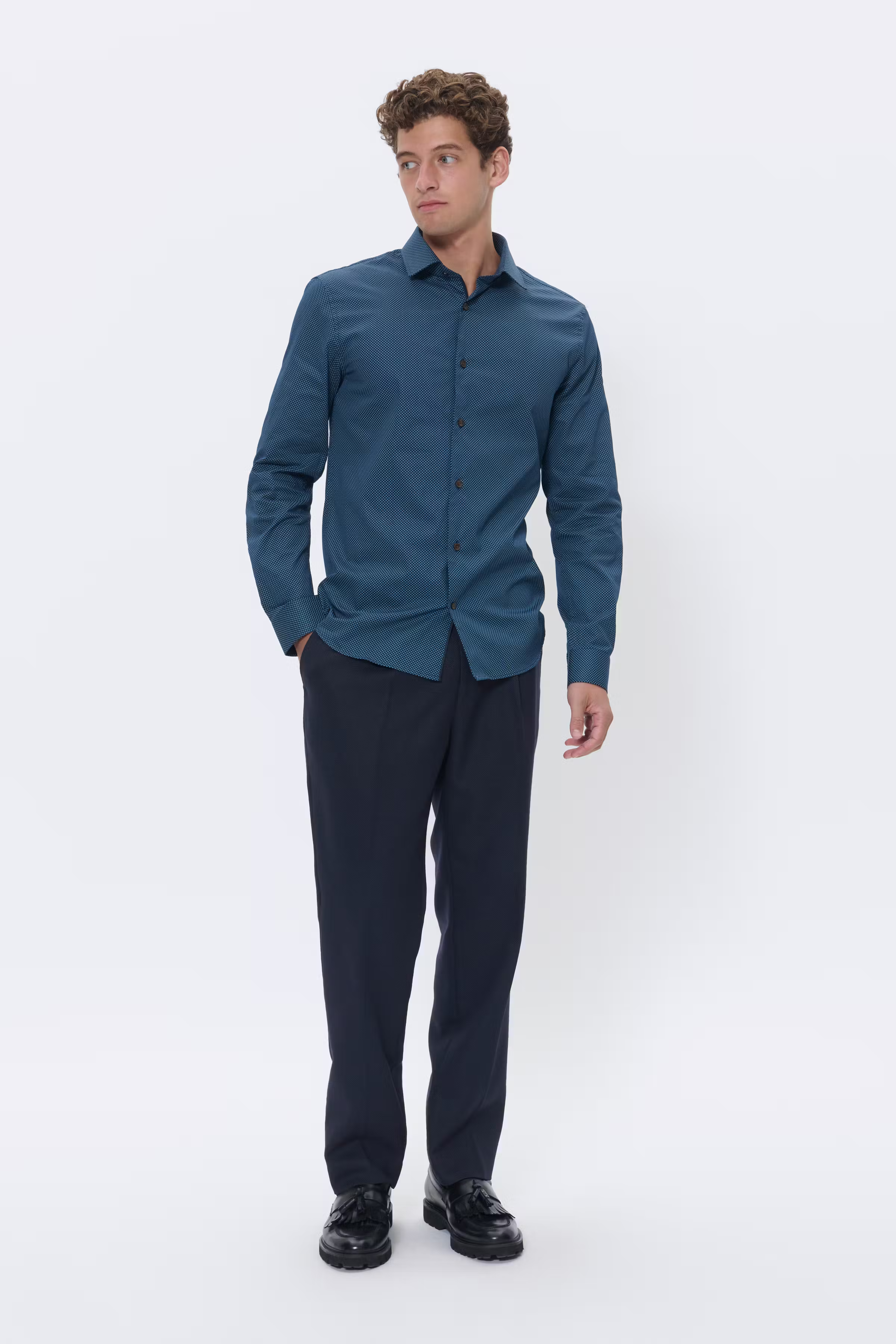 MAtrostol Skjorte LOOKBOOK FRONT 30208519-194011