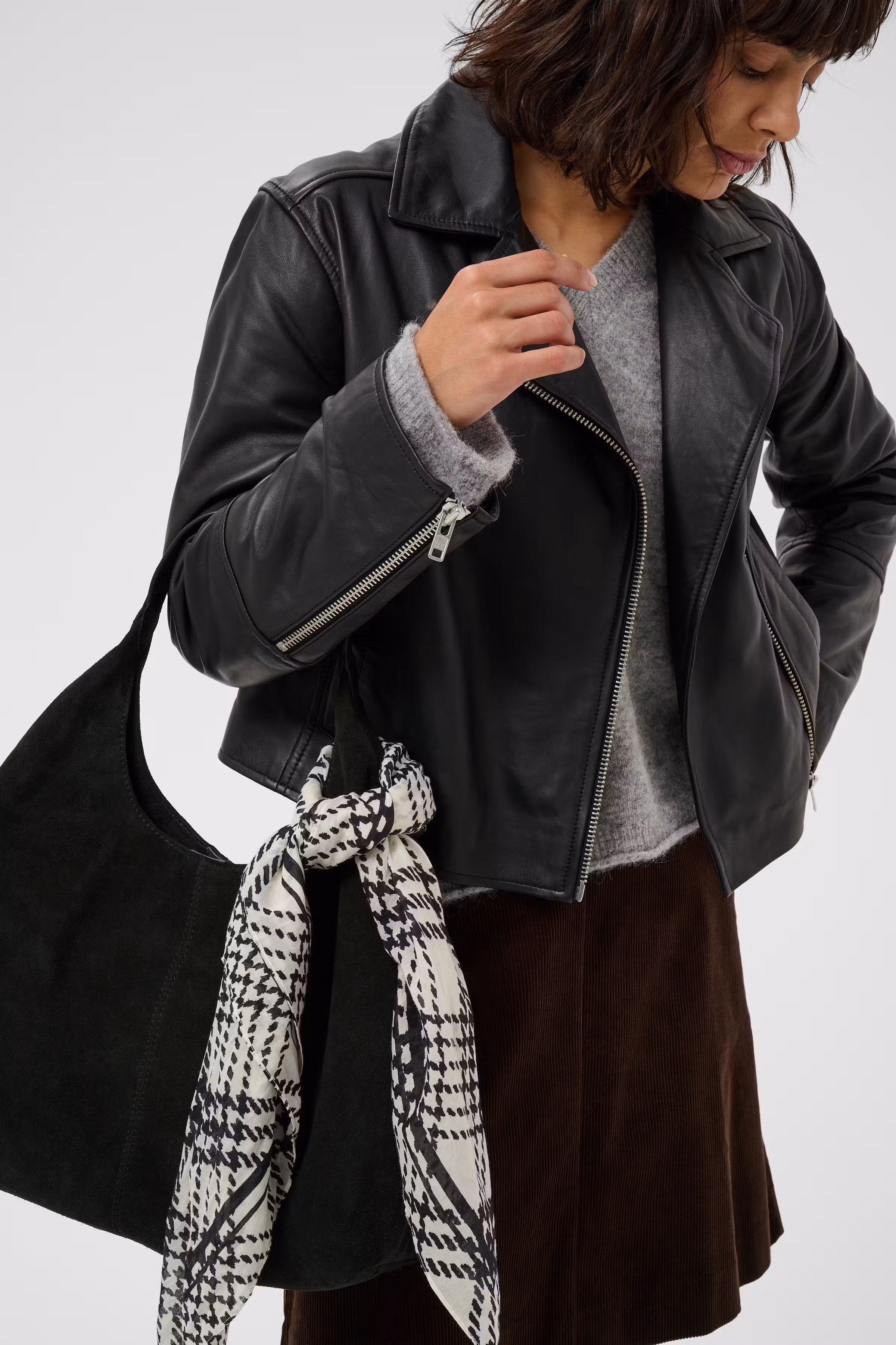 PhiPW Sjaal LOOKBOOK FRONT 30309304-305303