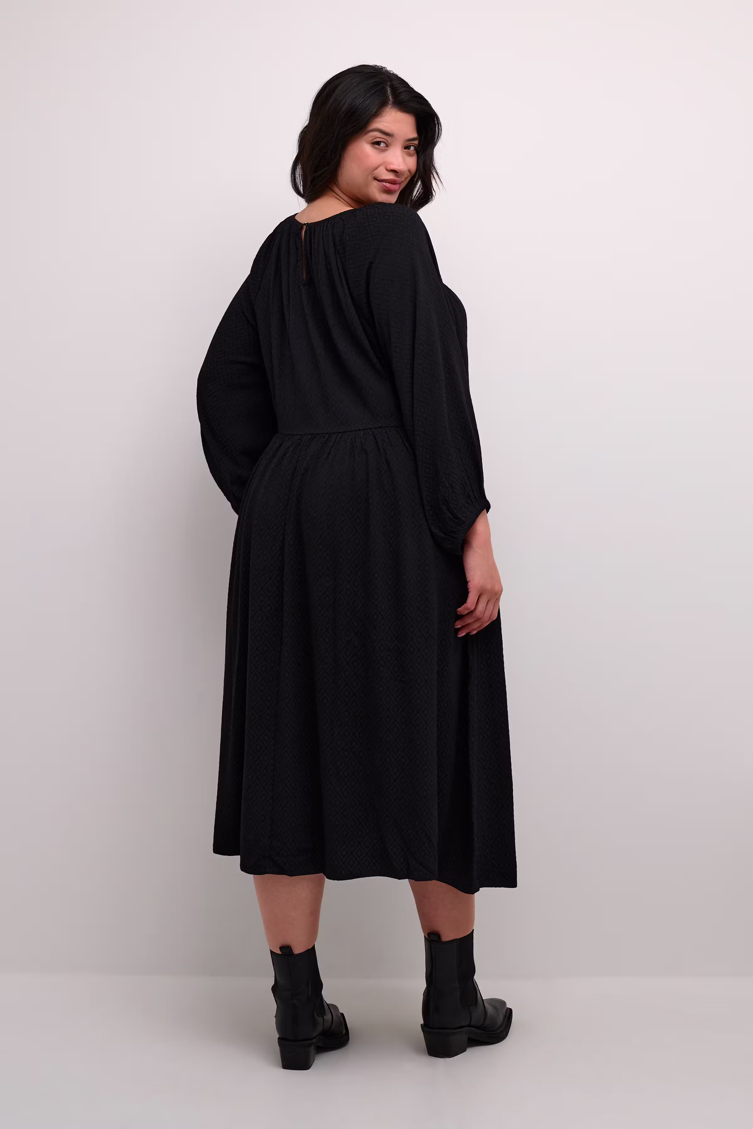 KCcatrina Jurk LOOKBOOK BACK 10582932-100121