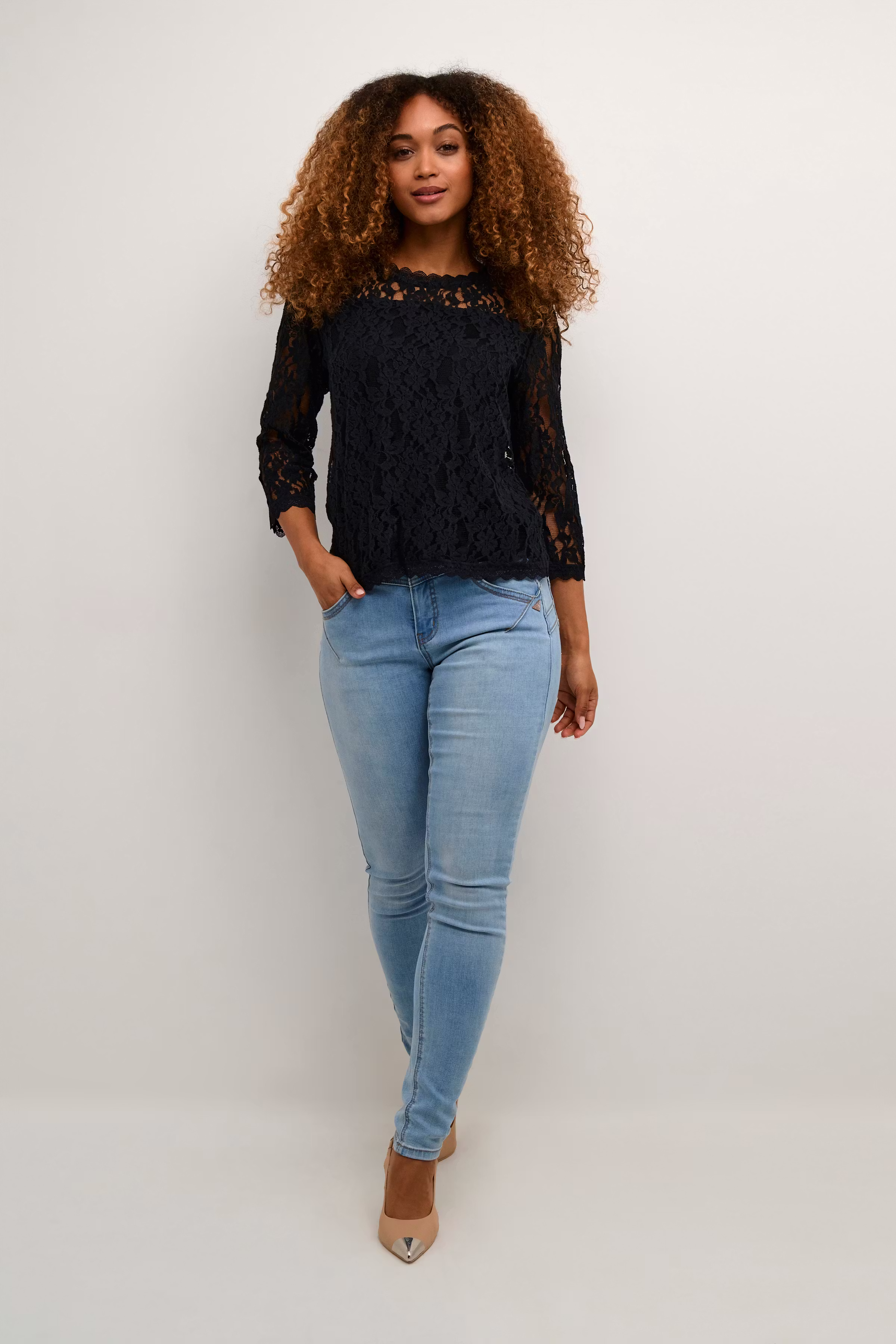 CRKit Bluse LOOKBOOK FRONT 10613238-100120