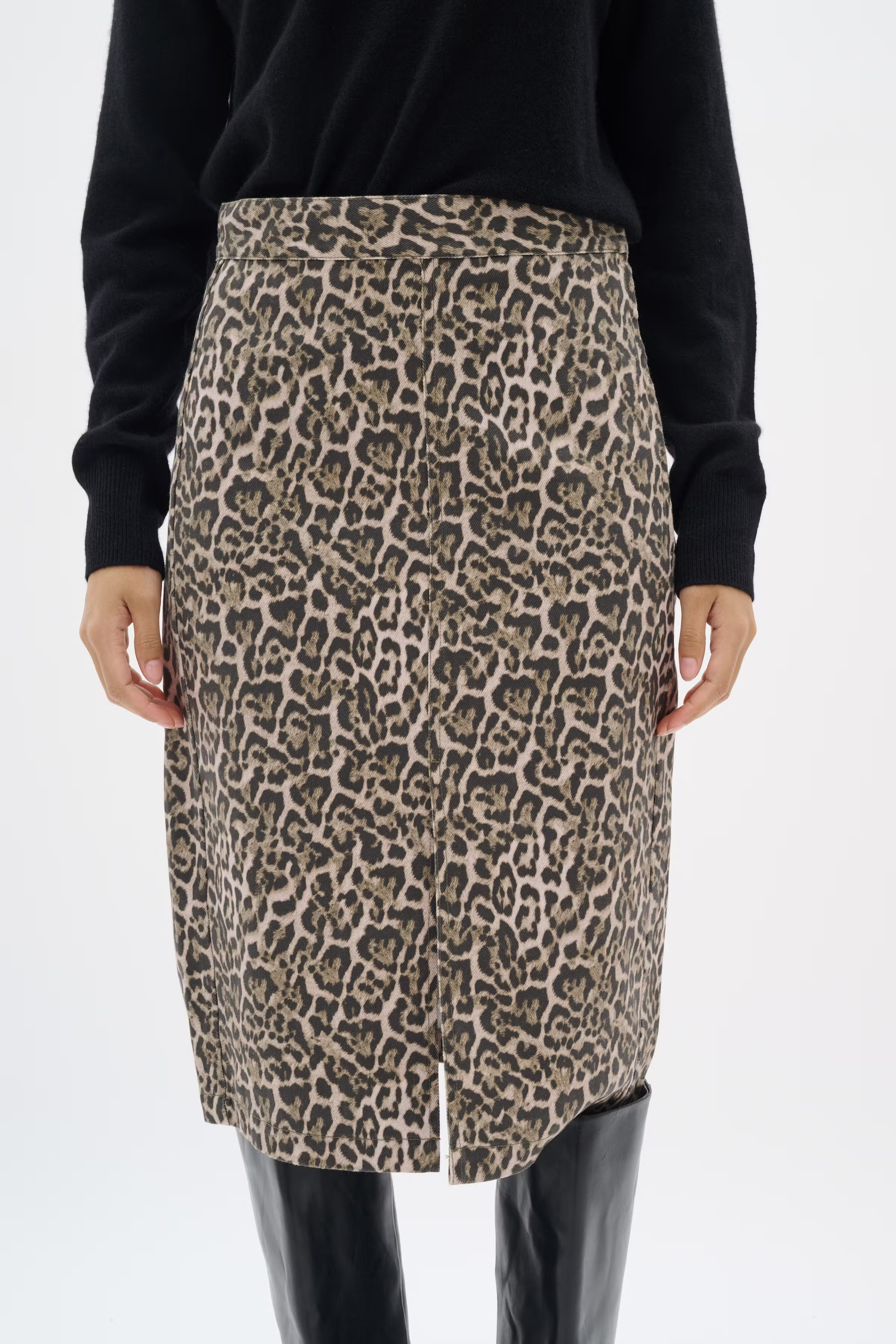 RiverIW leopard Rock LOOKBOOK FRONT 30110454-300824