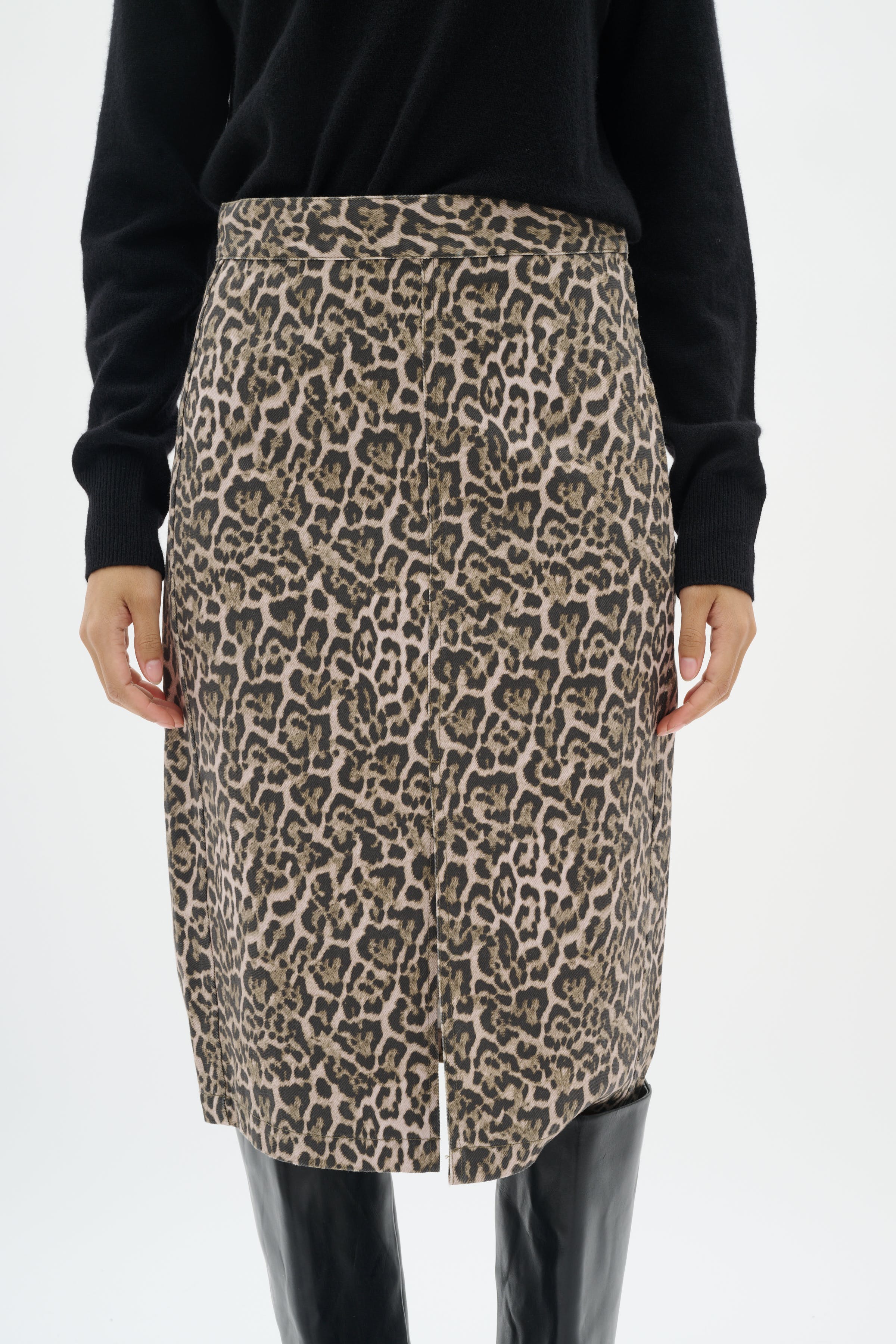 RiverIW leopard Rock LOOKBOOK FRONT 30110454-300824