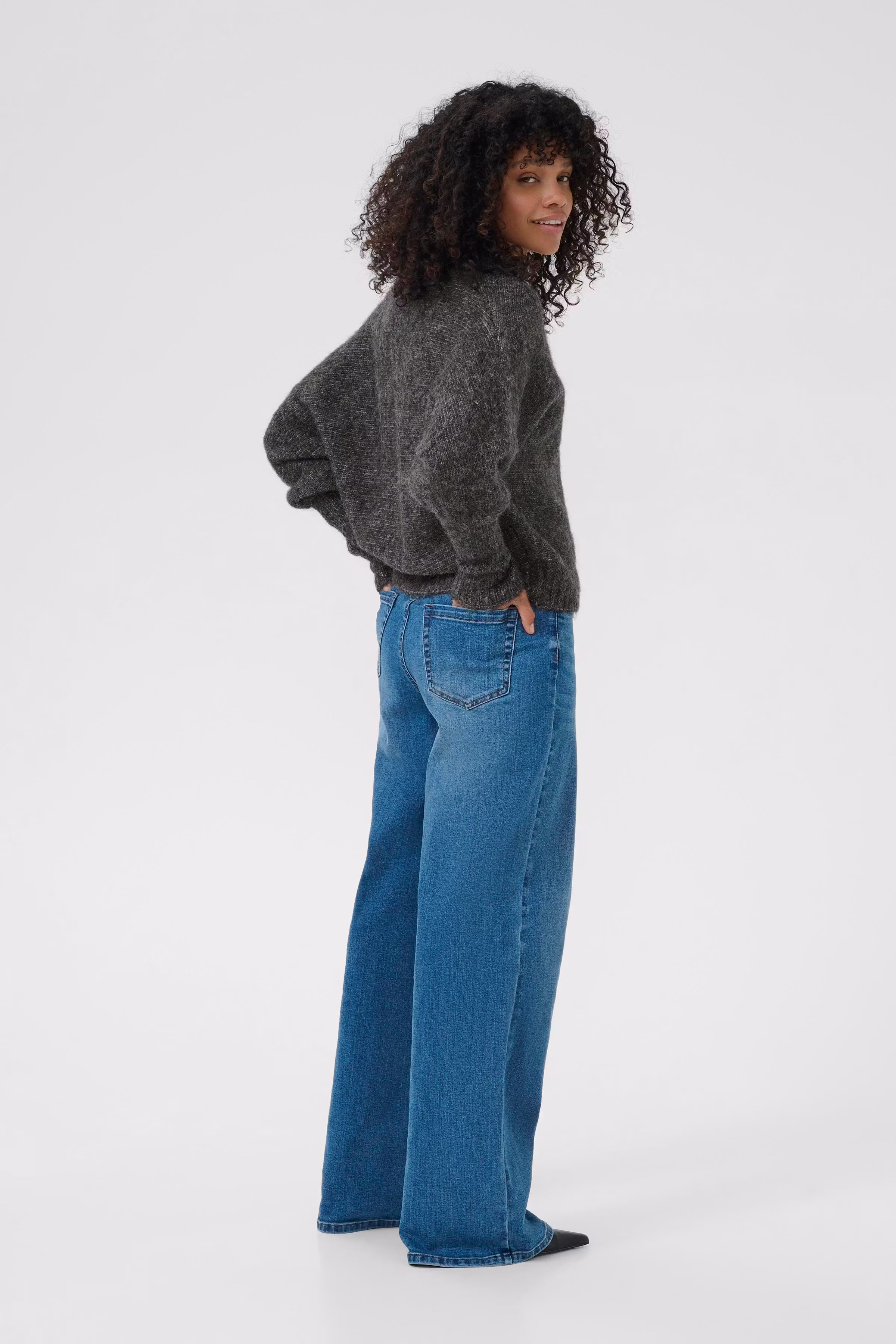 KAuma Cardigan LOOKBOOK BACK 10510997-100125