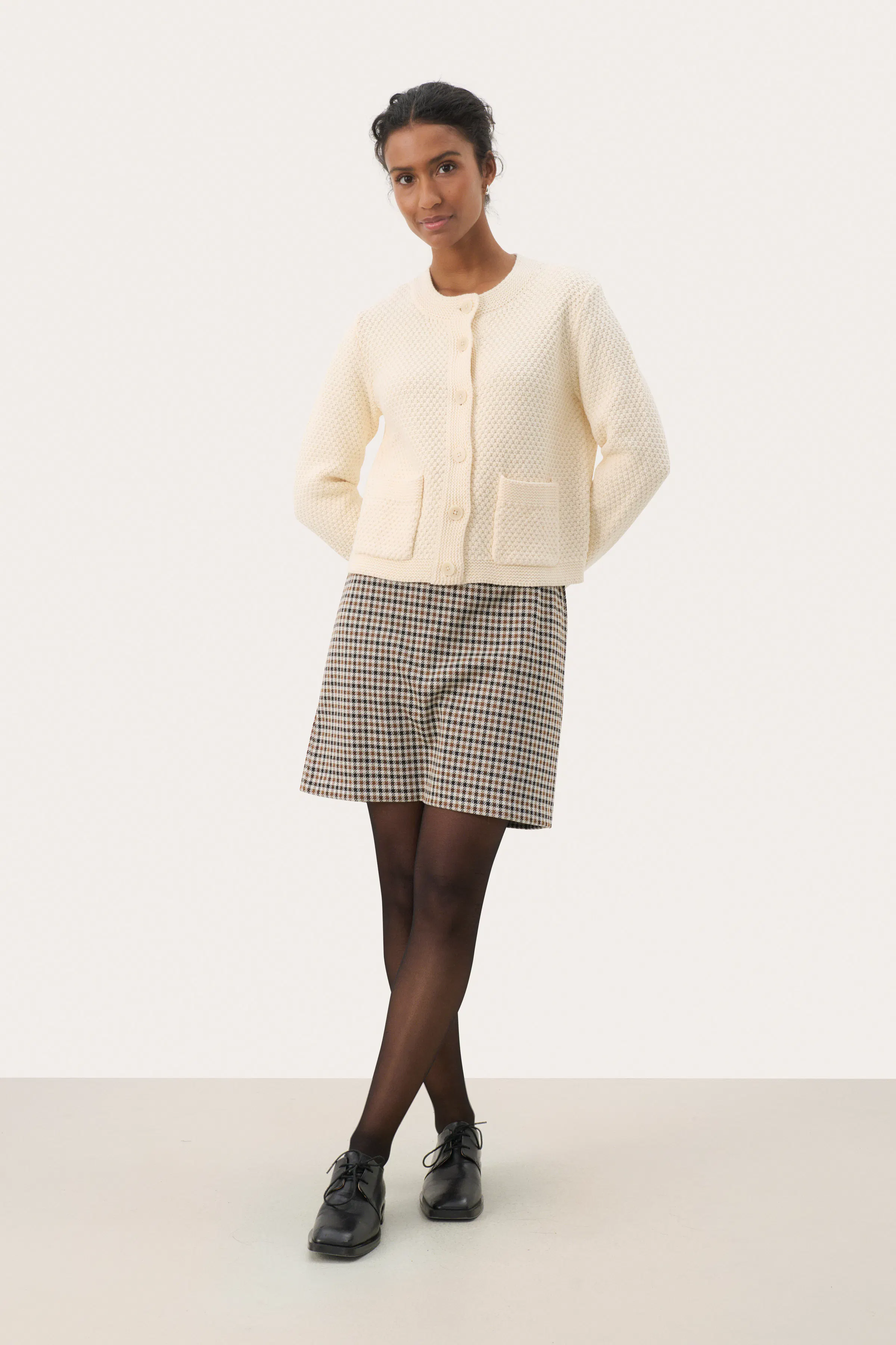ElmiePW Cardigan LOOKBOOK FRONT 30308520-120304