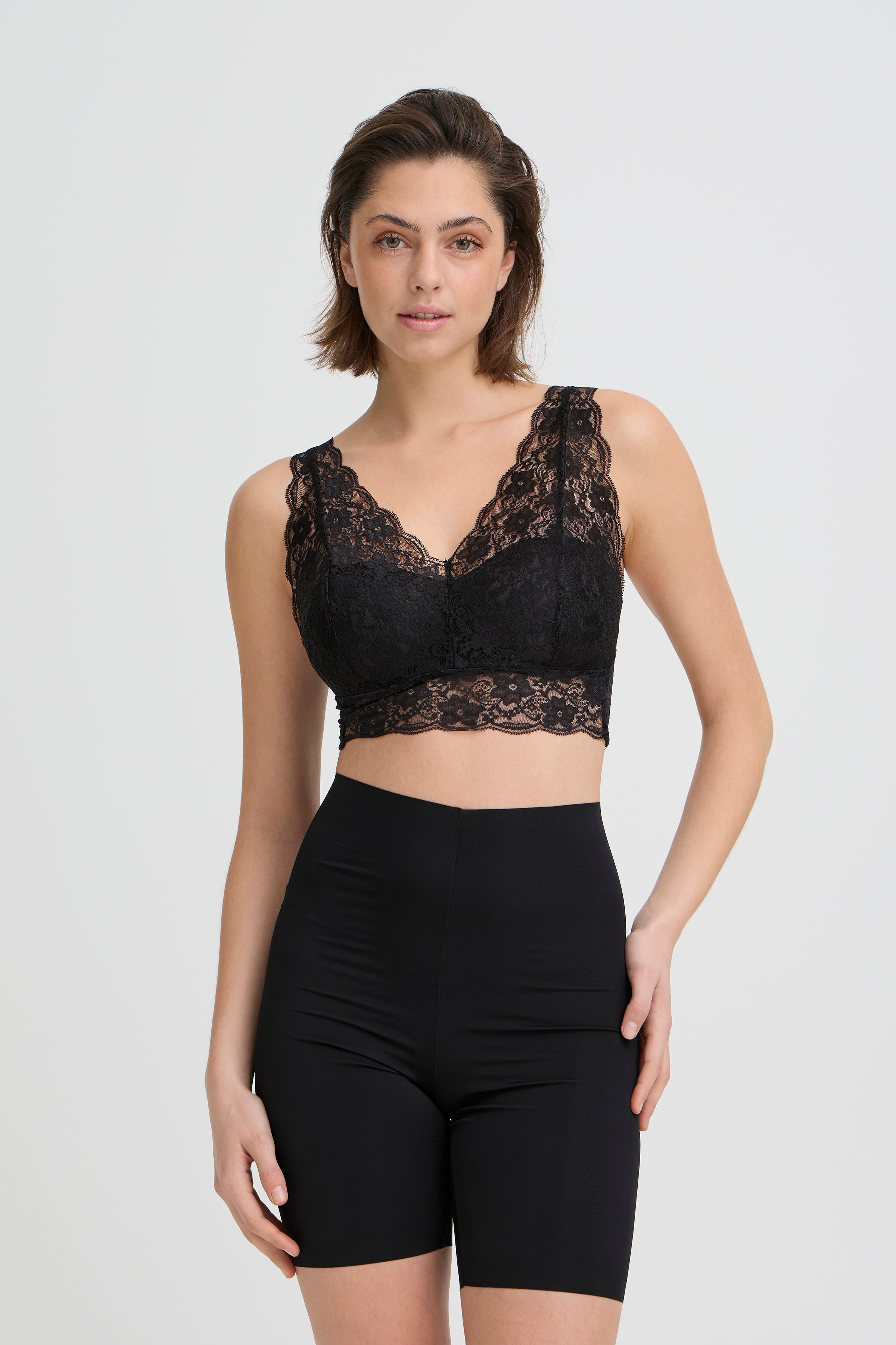 IXLARISA Top LOOKBOOK FRONT 20123695-194008