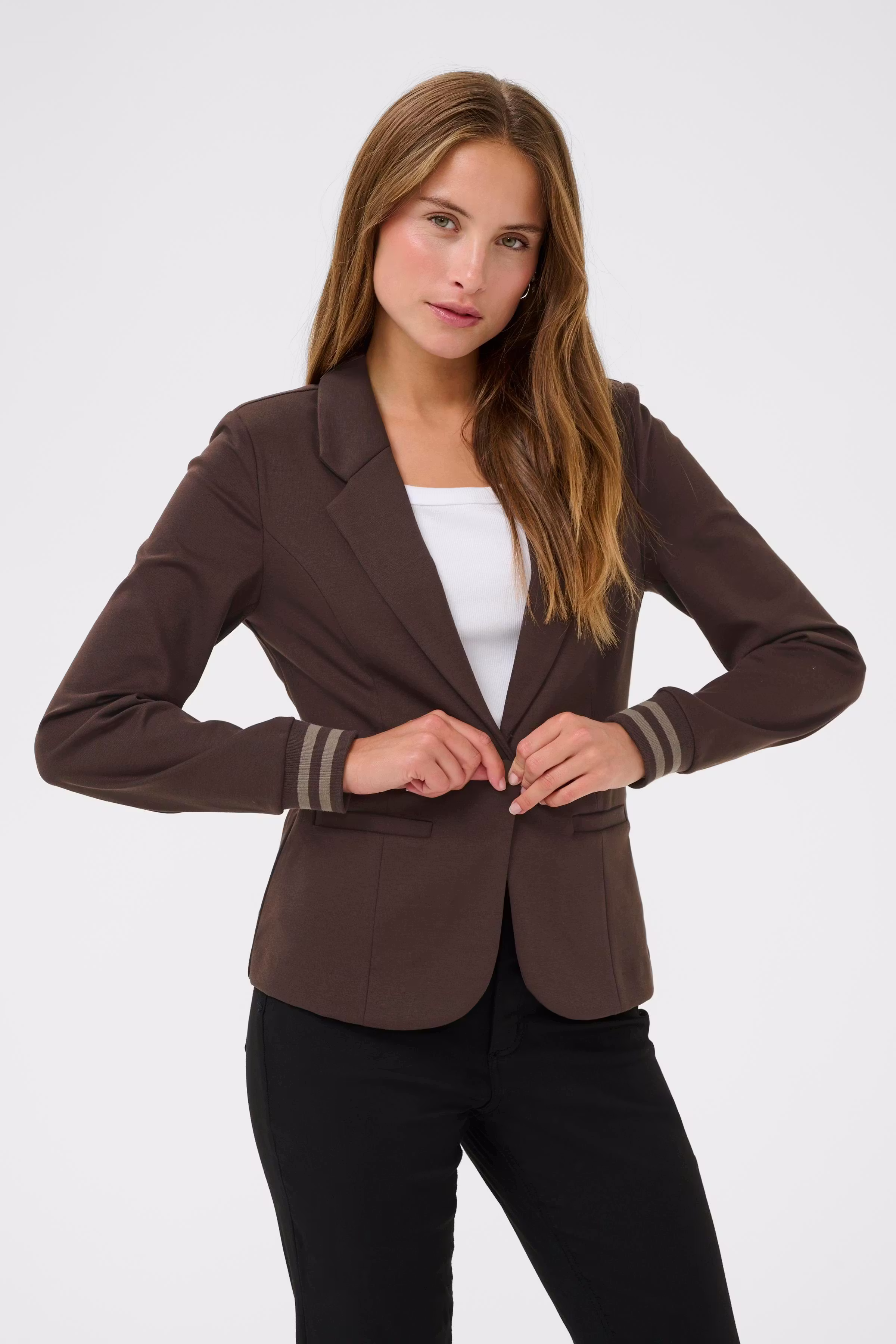 Kinnie Blazer LOOKBOOK FRONT 10550800-108736