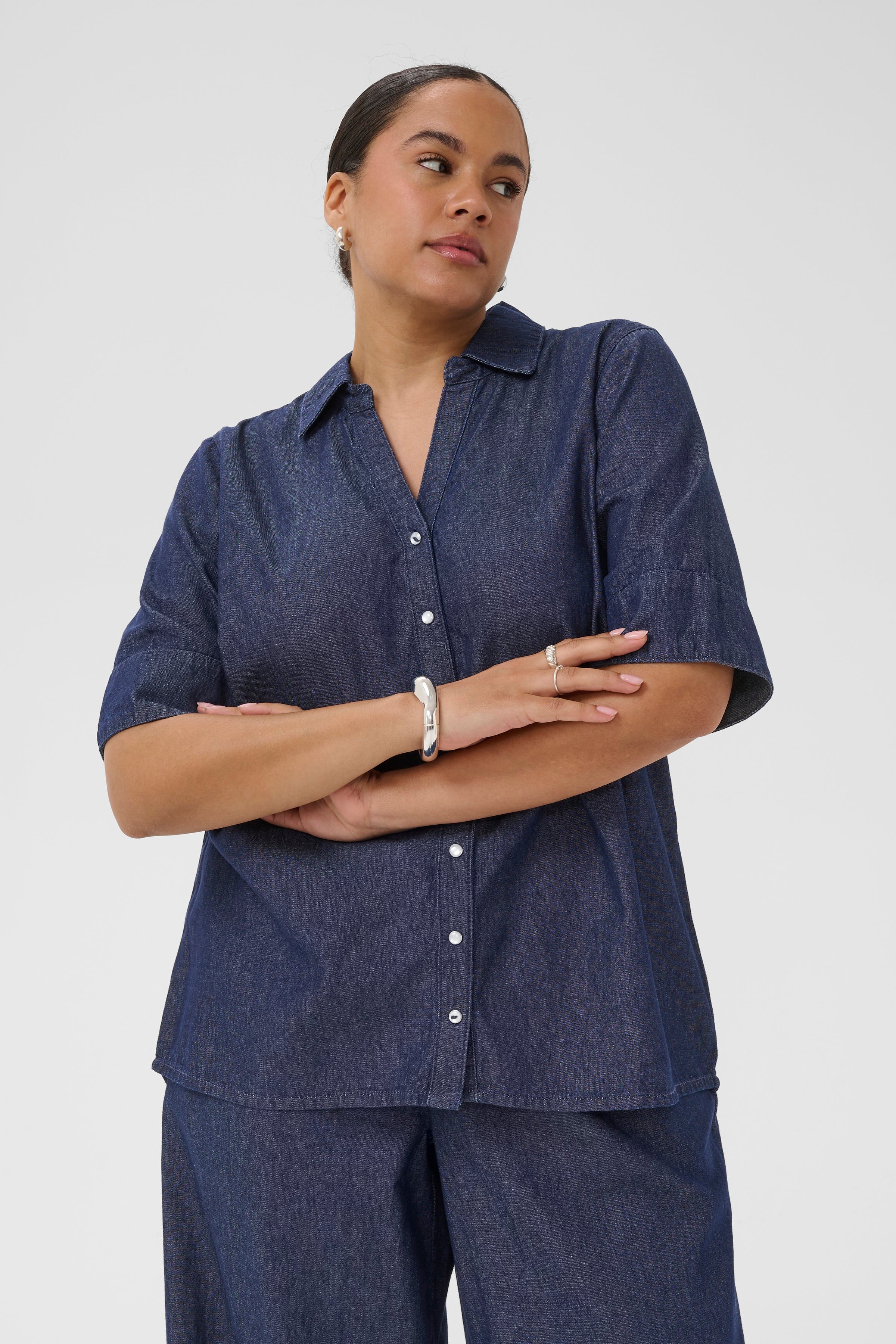 KCjada Hemd LOOKBOOK FRONT 10584168-107709