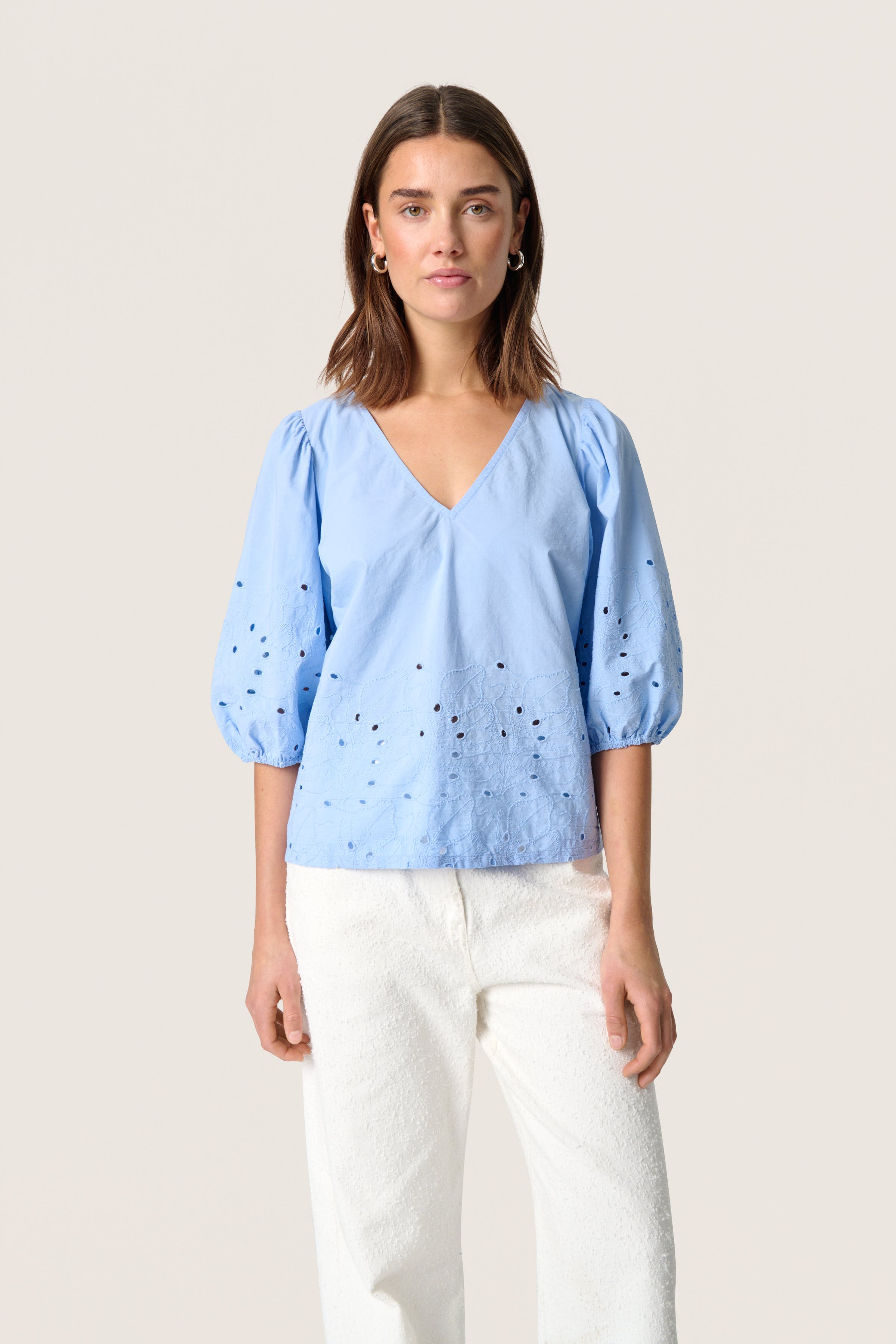 SLManja Blus LOOKBOOK FRONT 30408460-153930