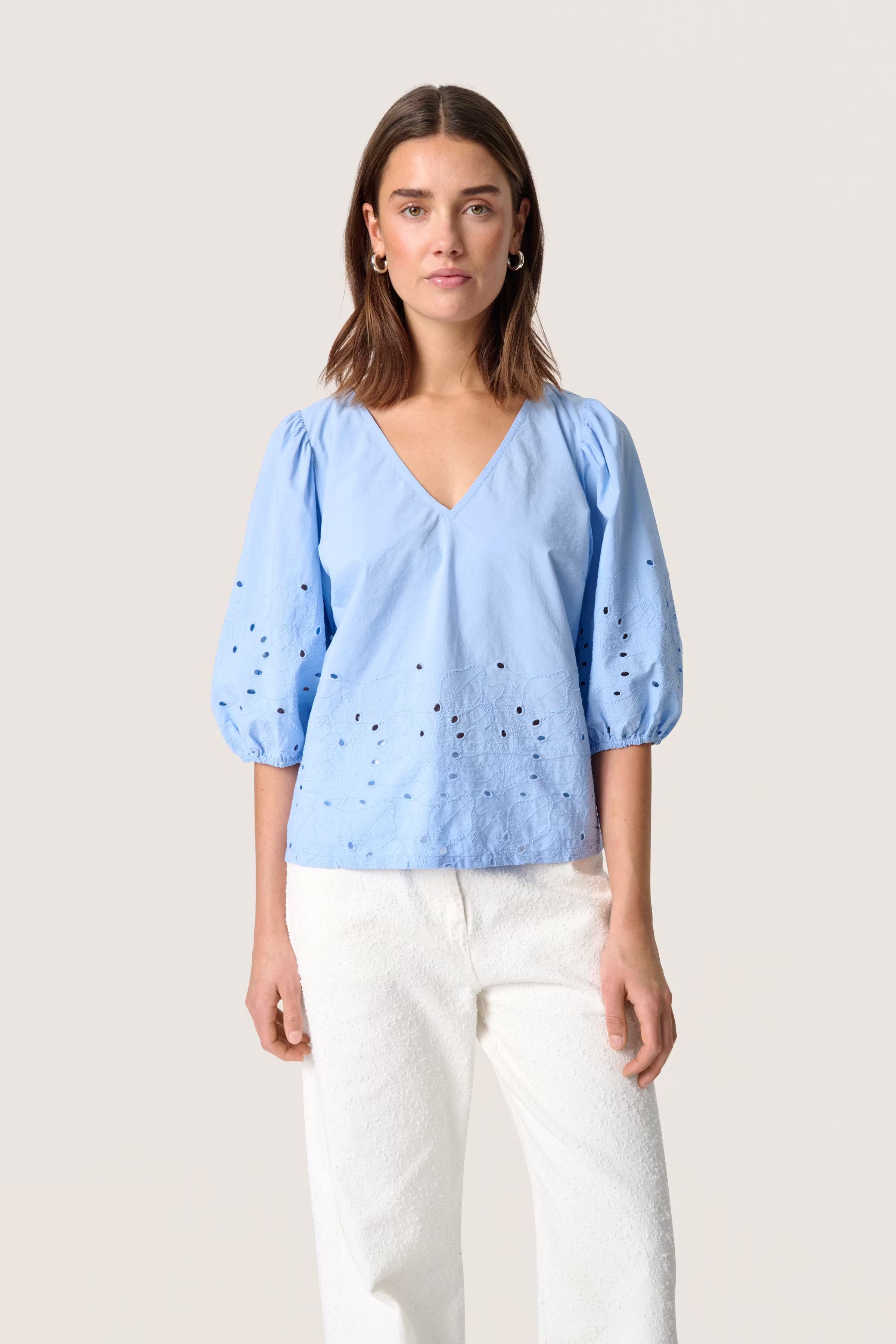 SLManja Blouse LOOKBOOK FRONT 30408460-153930