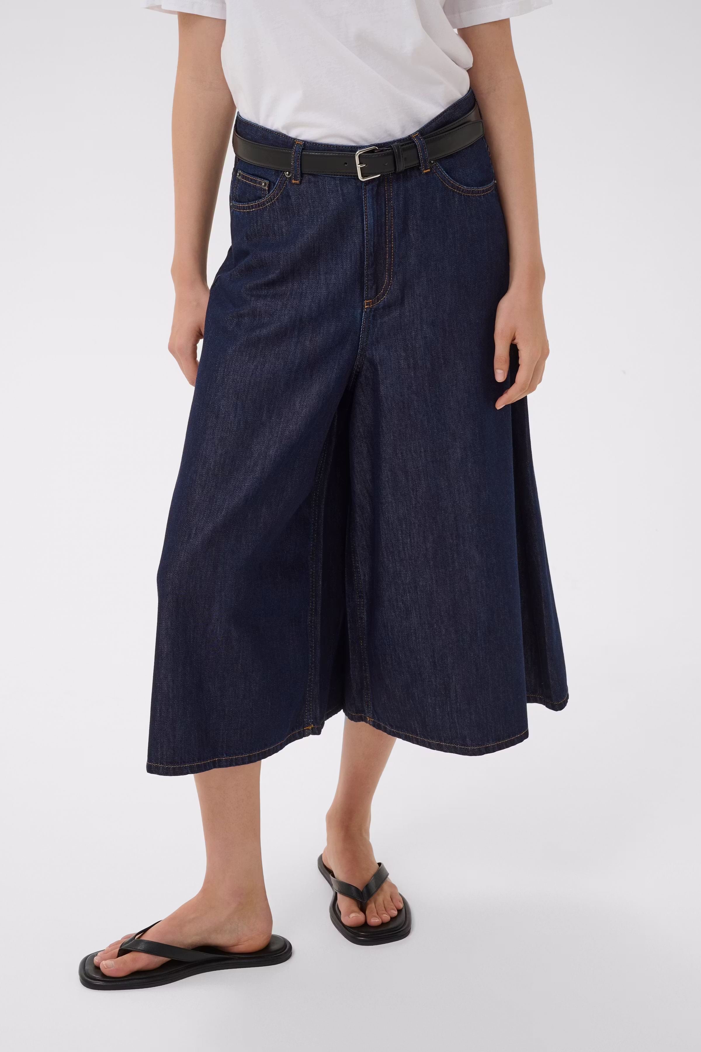 BenovaIW Jeans LOOKBOOK FRONT 30111209-304092