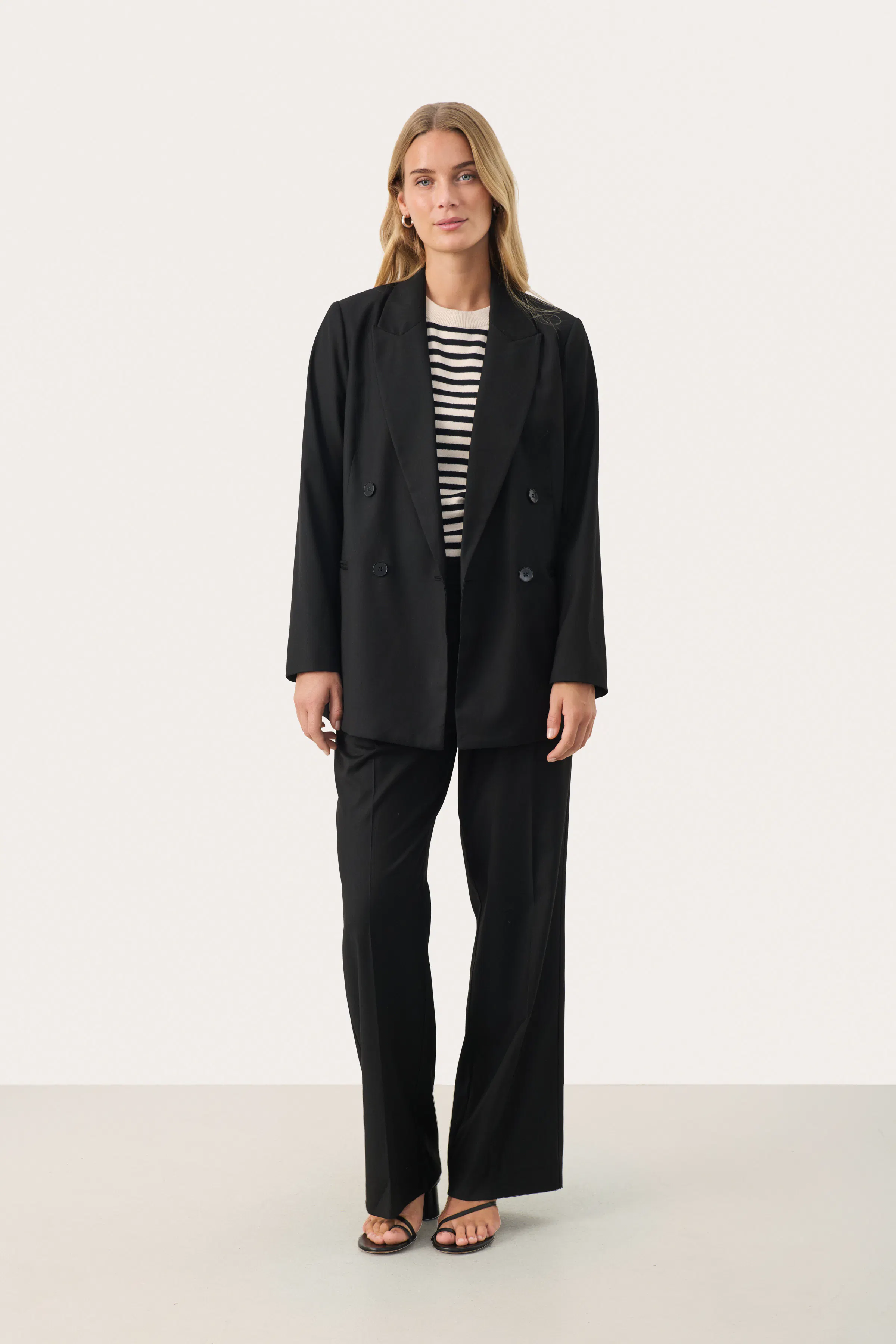 DafnesPW Blazer LOOKBOOK FRONT 30310070-194008