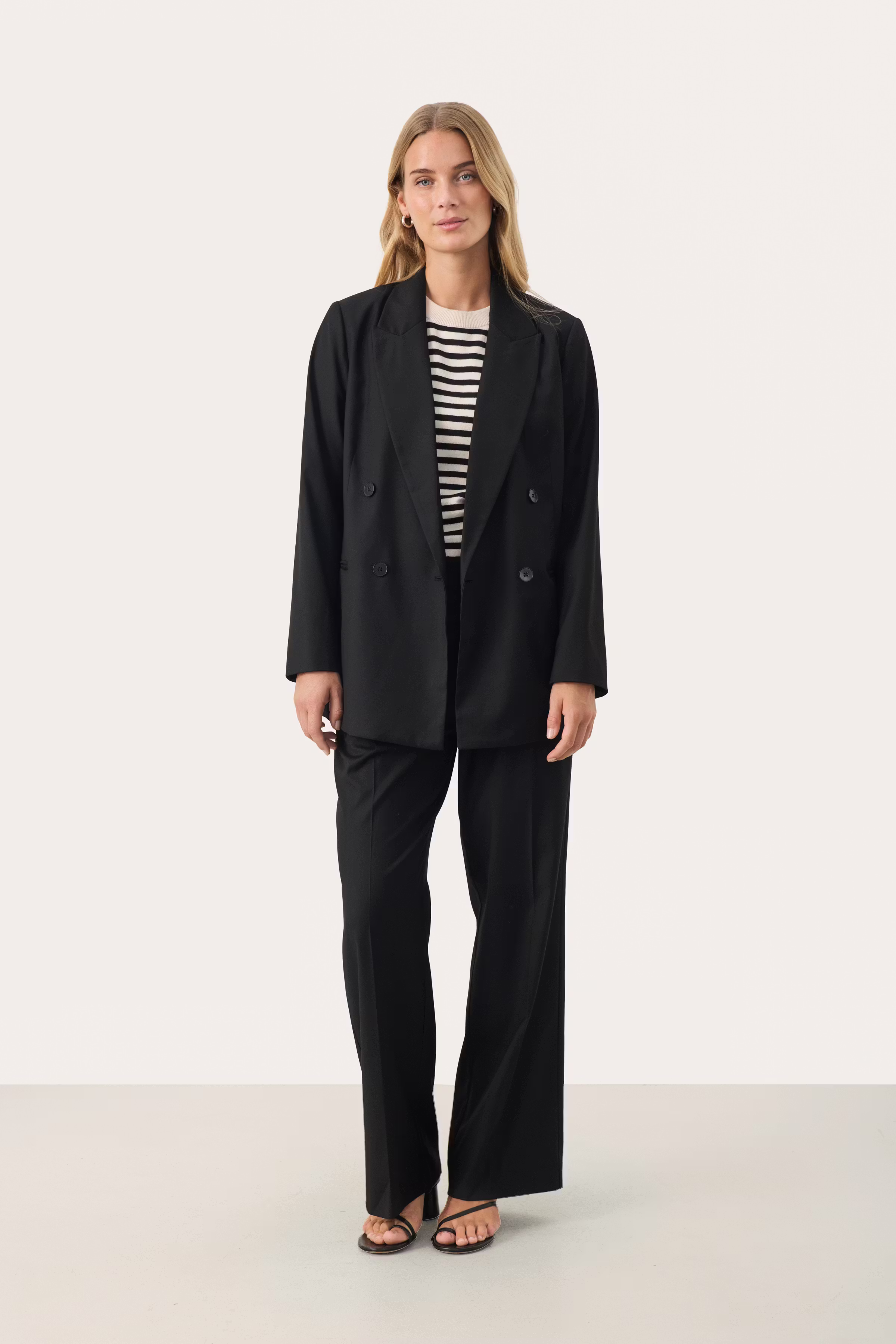 DafnesPW Blazer LOOKBOOK FRONT 30310070-194008