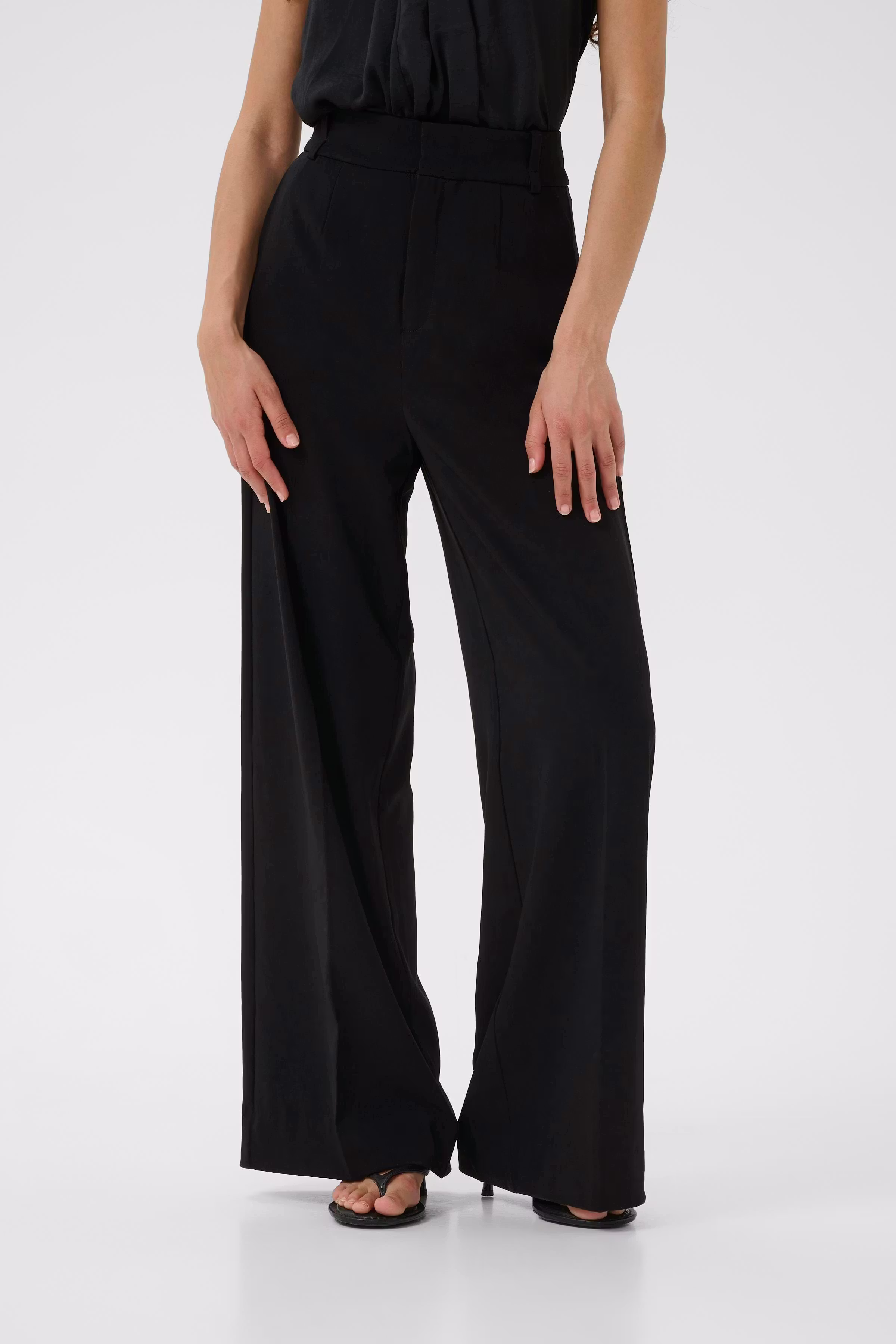 AdianIW Trousers LOOKBOOK FRONT 30107826-194008