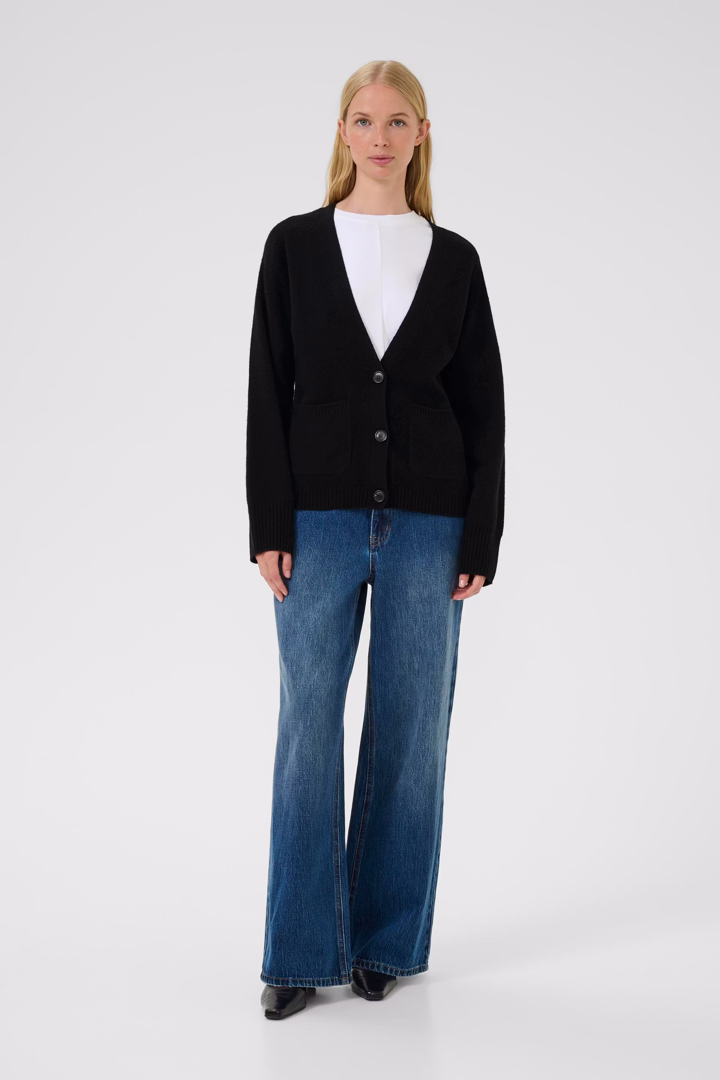 KBAnemone Cardigan in 100% wool LOOKBOOK FRONT 10105774-194008
