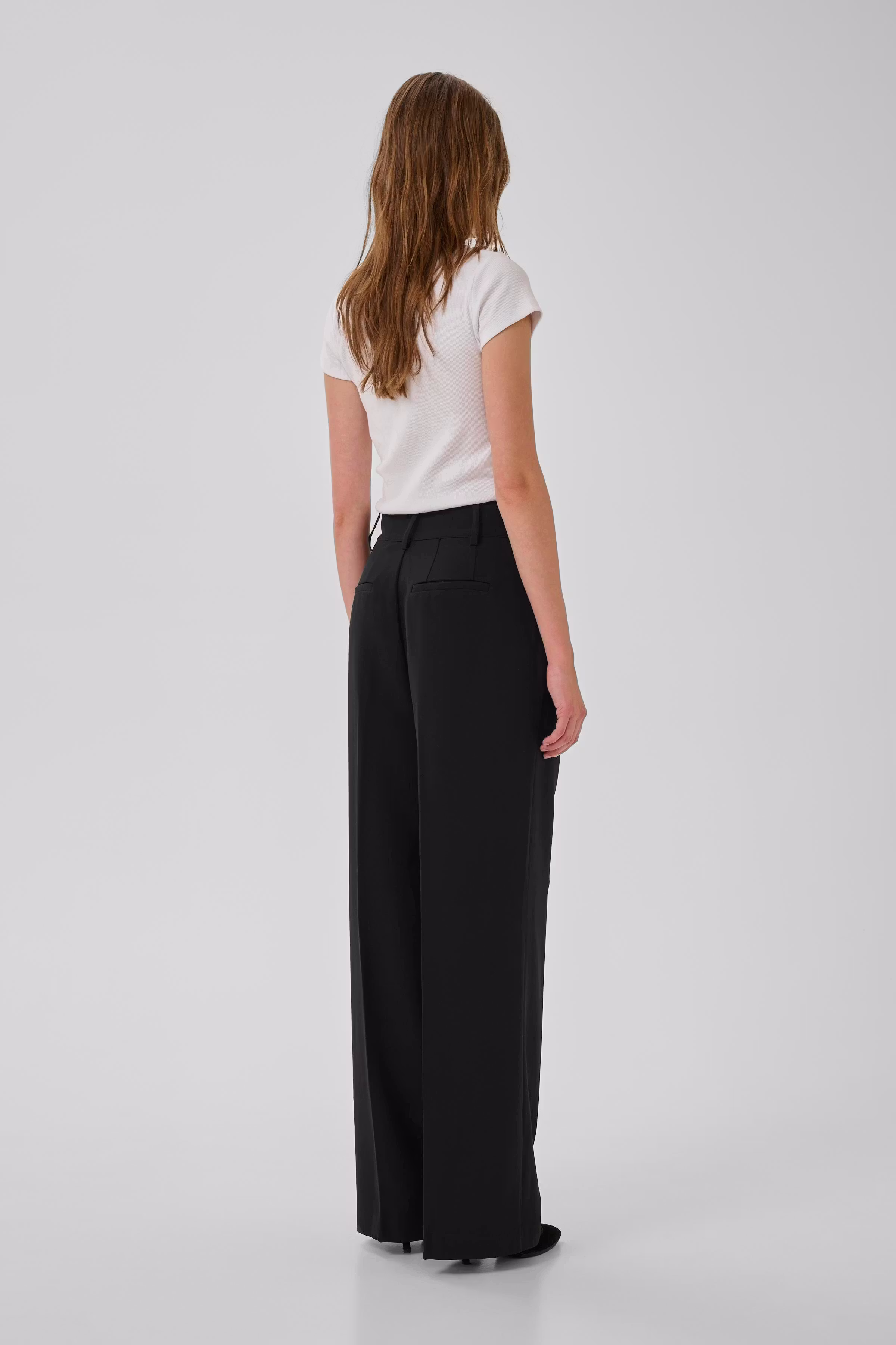 28 THE TAILORED HIGH PANT LOOKBOOK BACK 10705542-100031