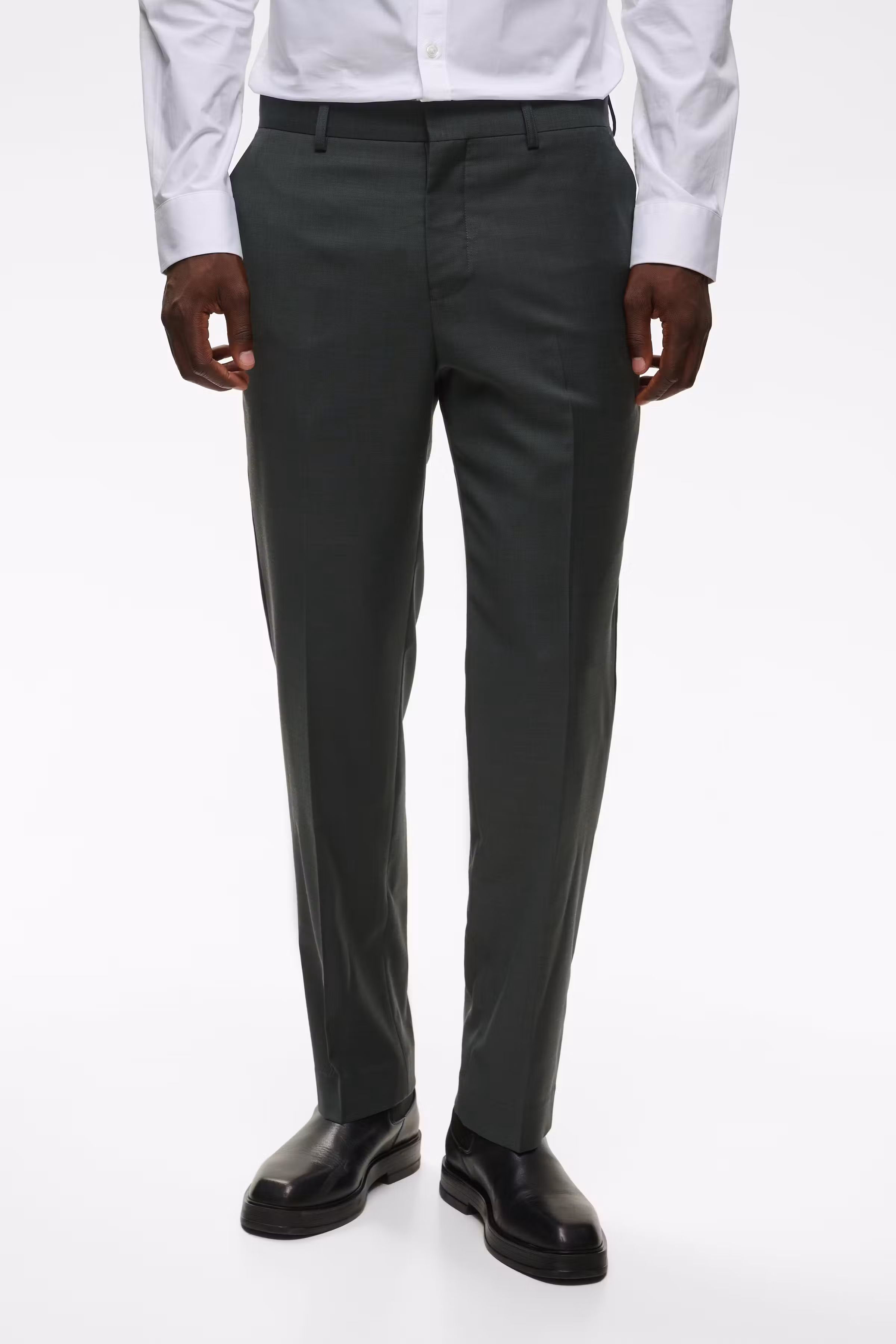 MAwesley Broek LOOKBOOK FRONT 30209291-190515