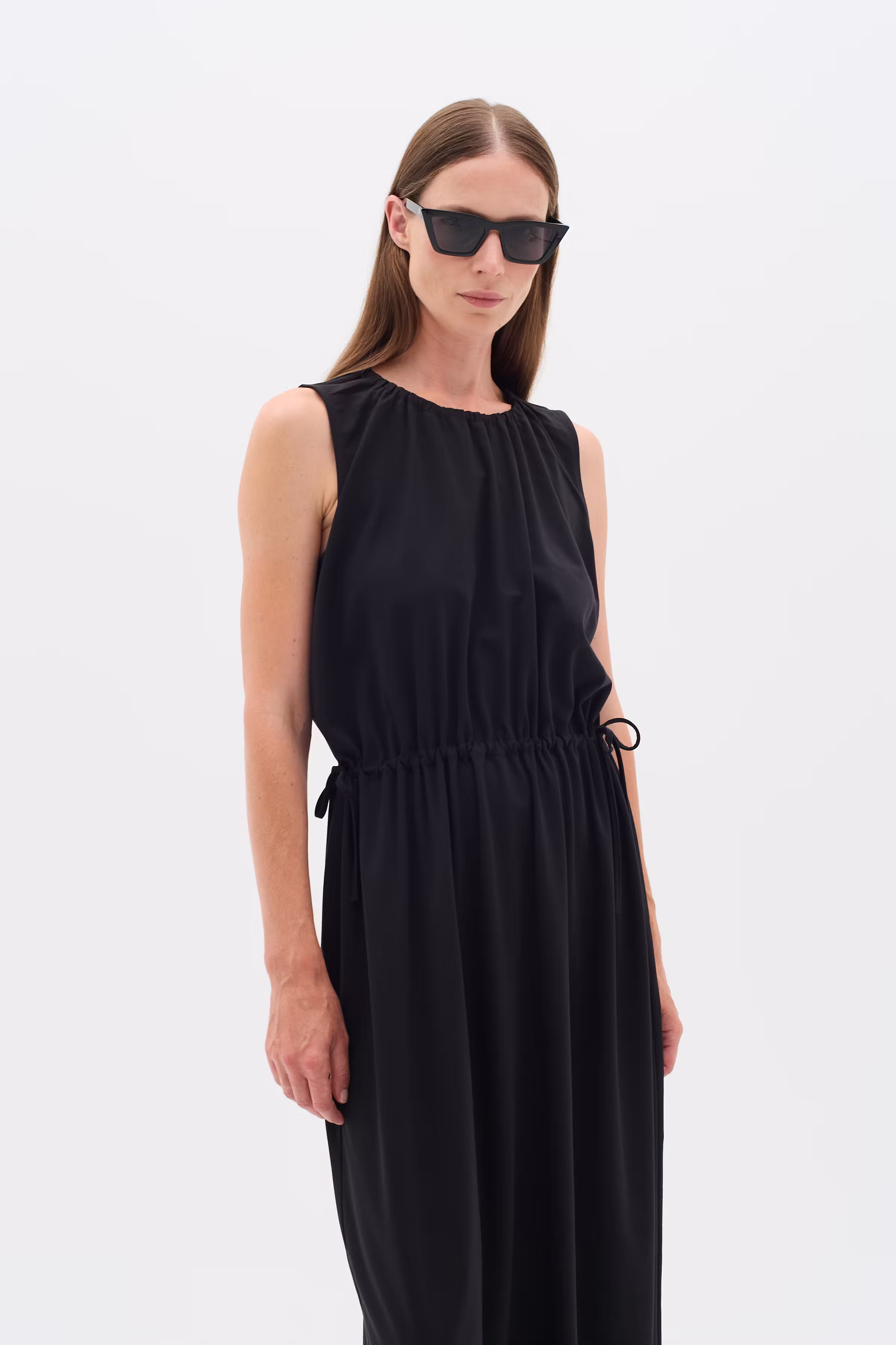 HivieraIW Dress LOOKBOOK FRONT 30110389-194008