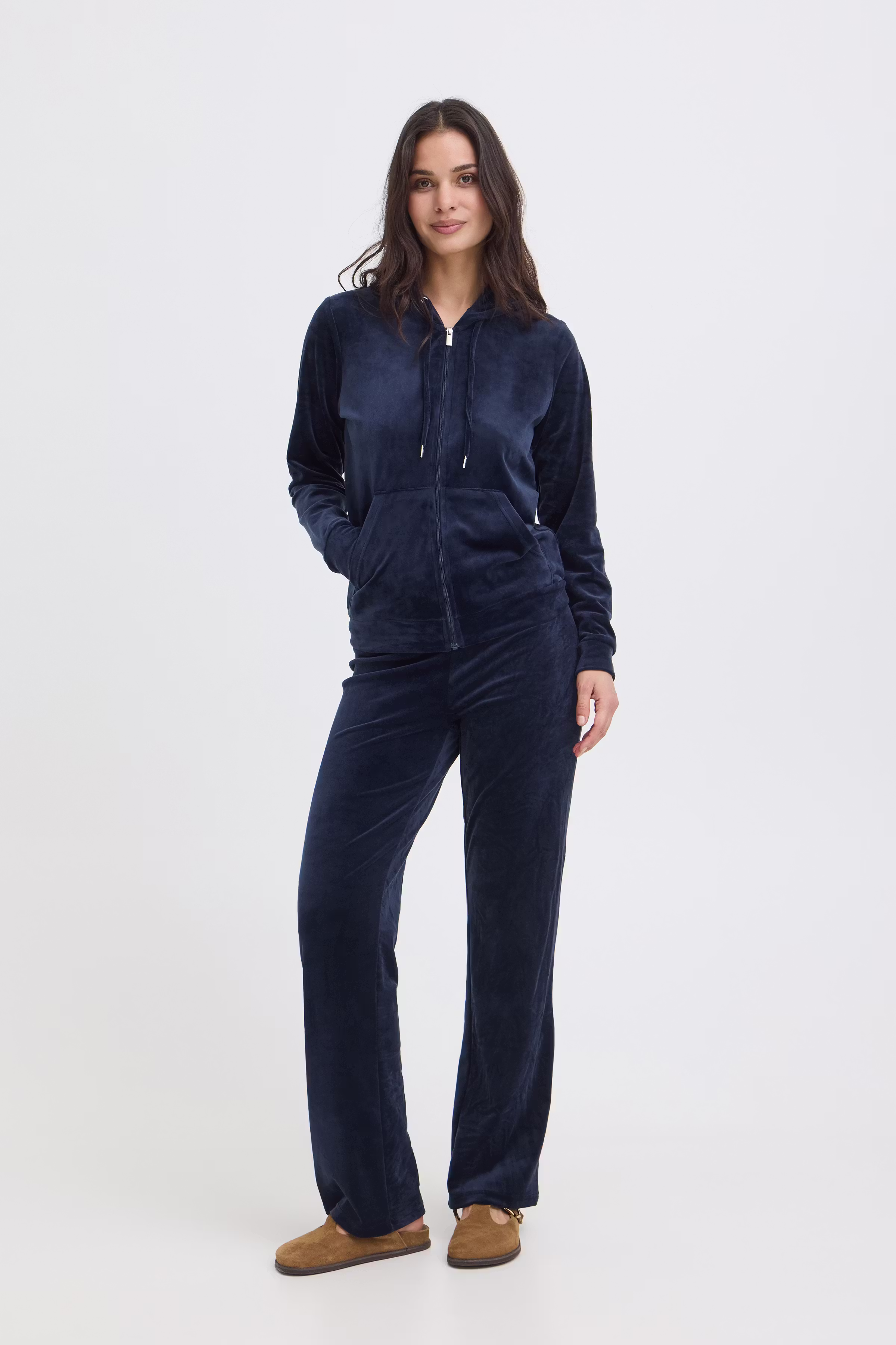BYMITZA Joggingsæt LOOKBOOK FRONT 20810786-194020