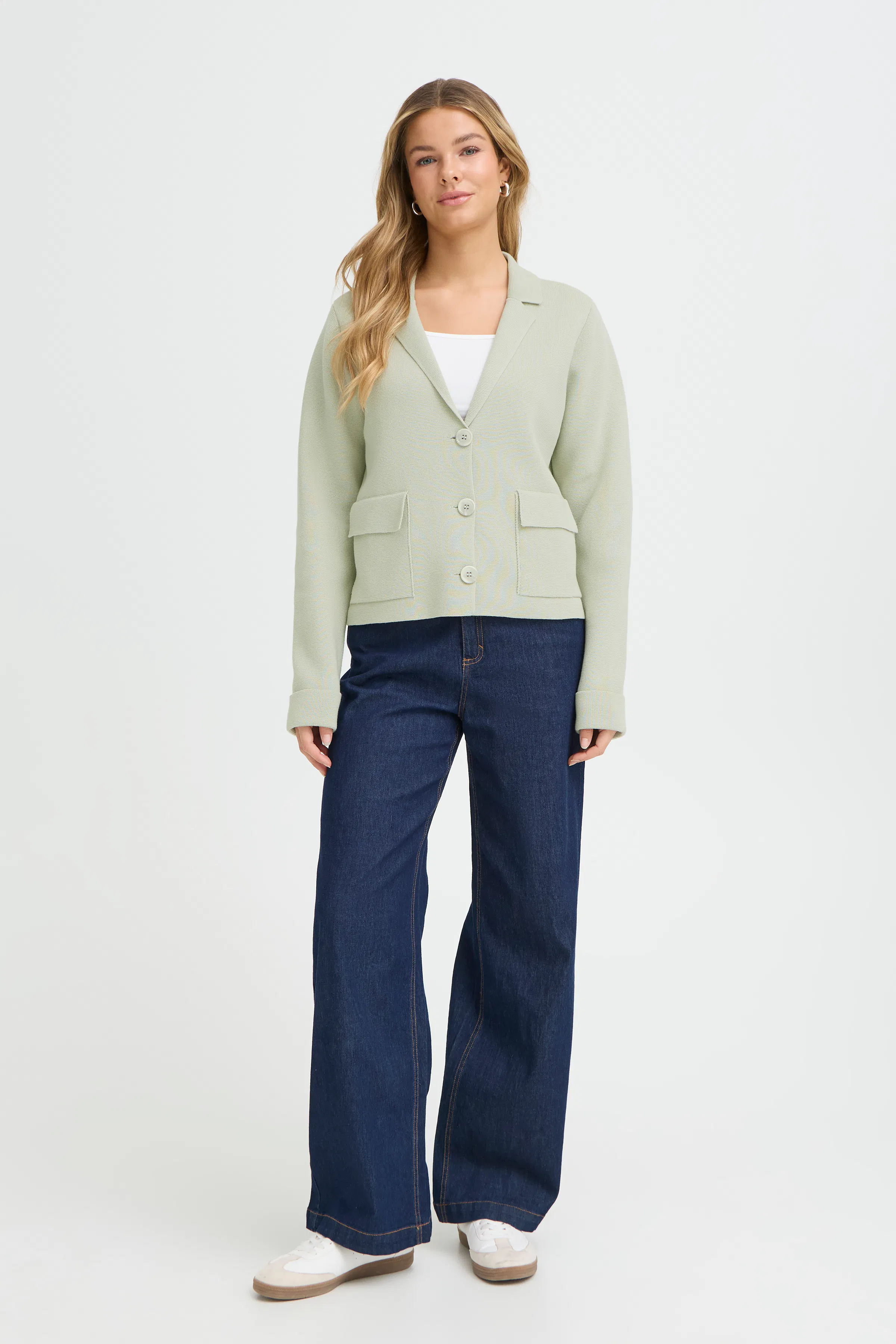 FRITA Cardigan LOOKBOOK FRONT 20617690-160110