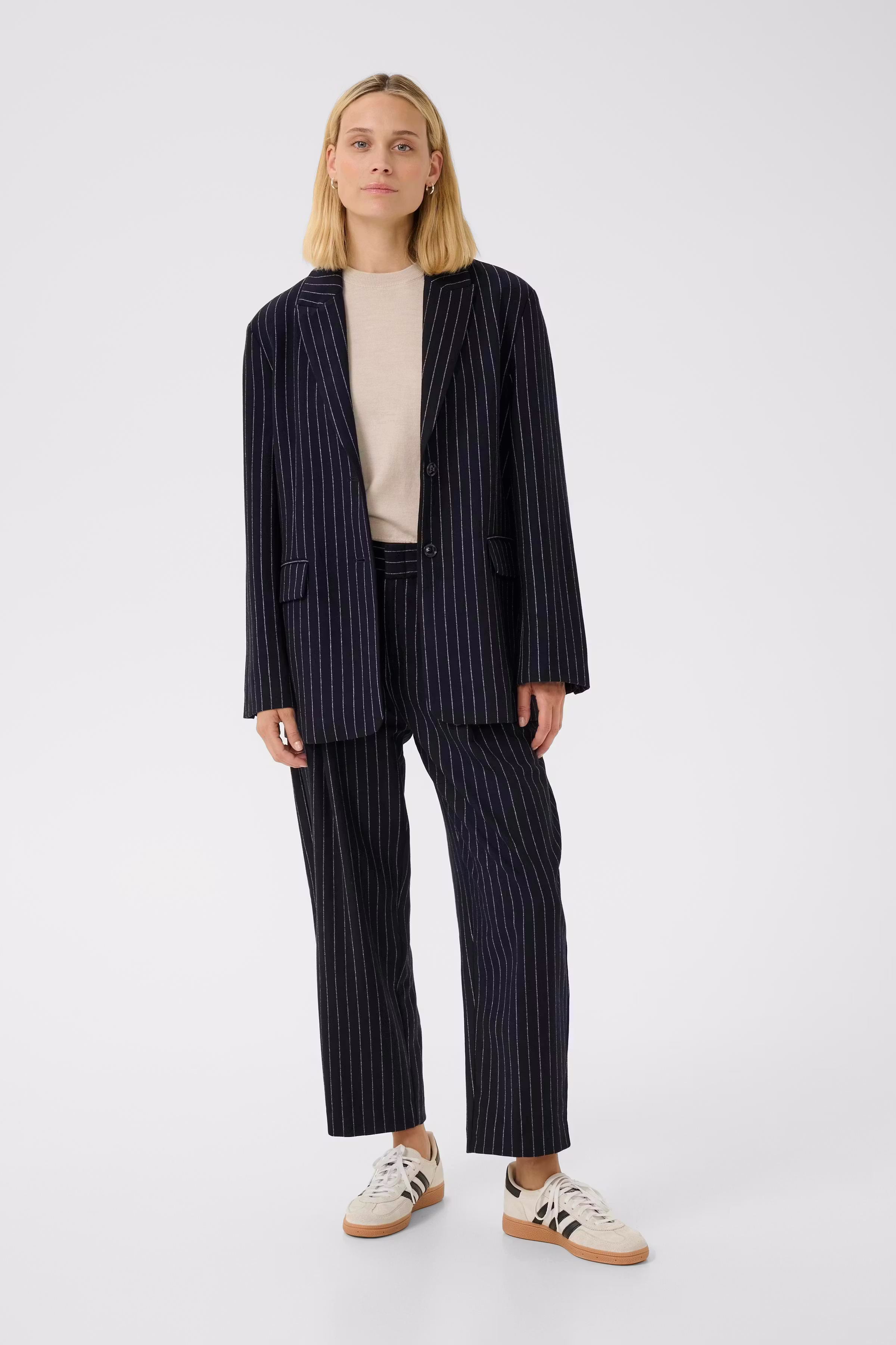 SomayaPW Blazer LOOKBOOK FRONT 30310042-304381