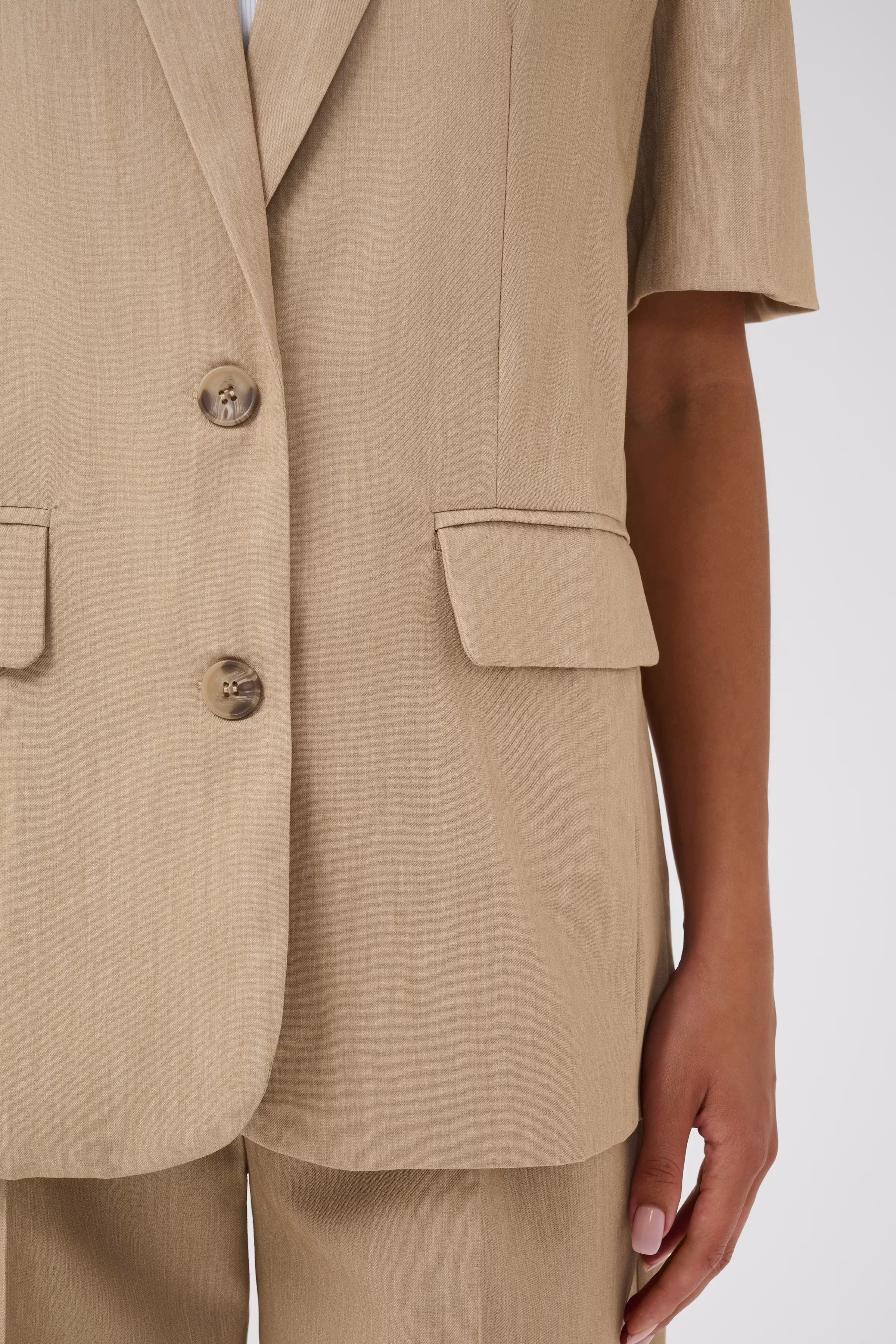 KAjulie Blazer LOOKBOOK DETAIL 10513130-1000760