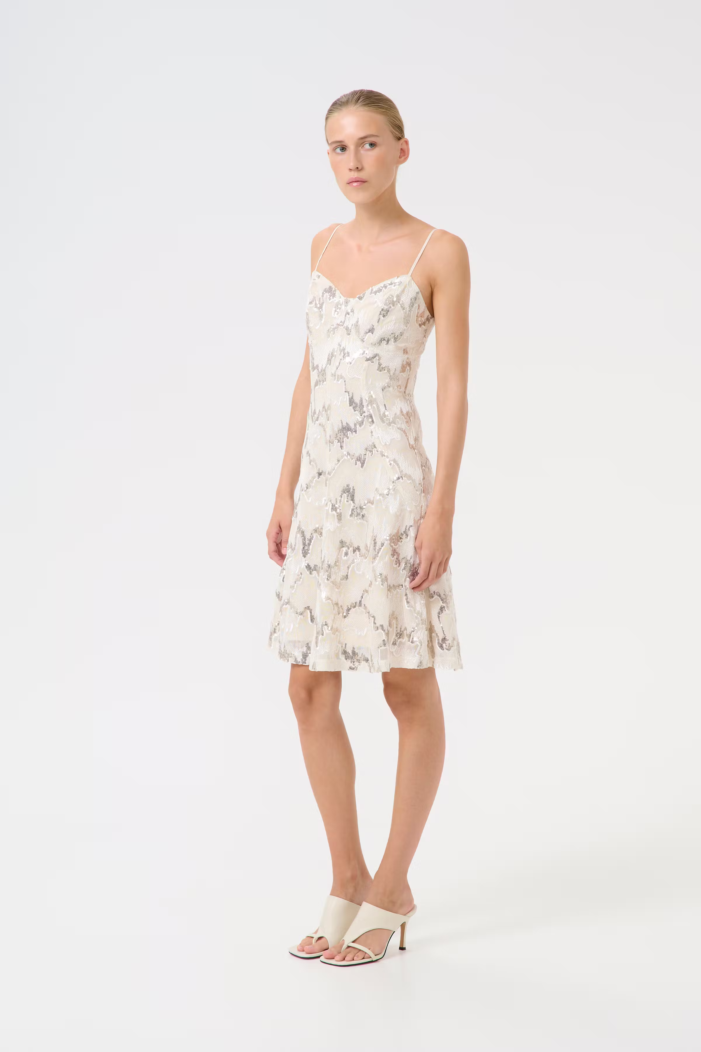 GZsagina Dress LOOKBOOK FRONT 10910107-107695